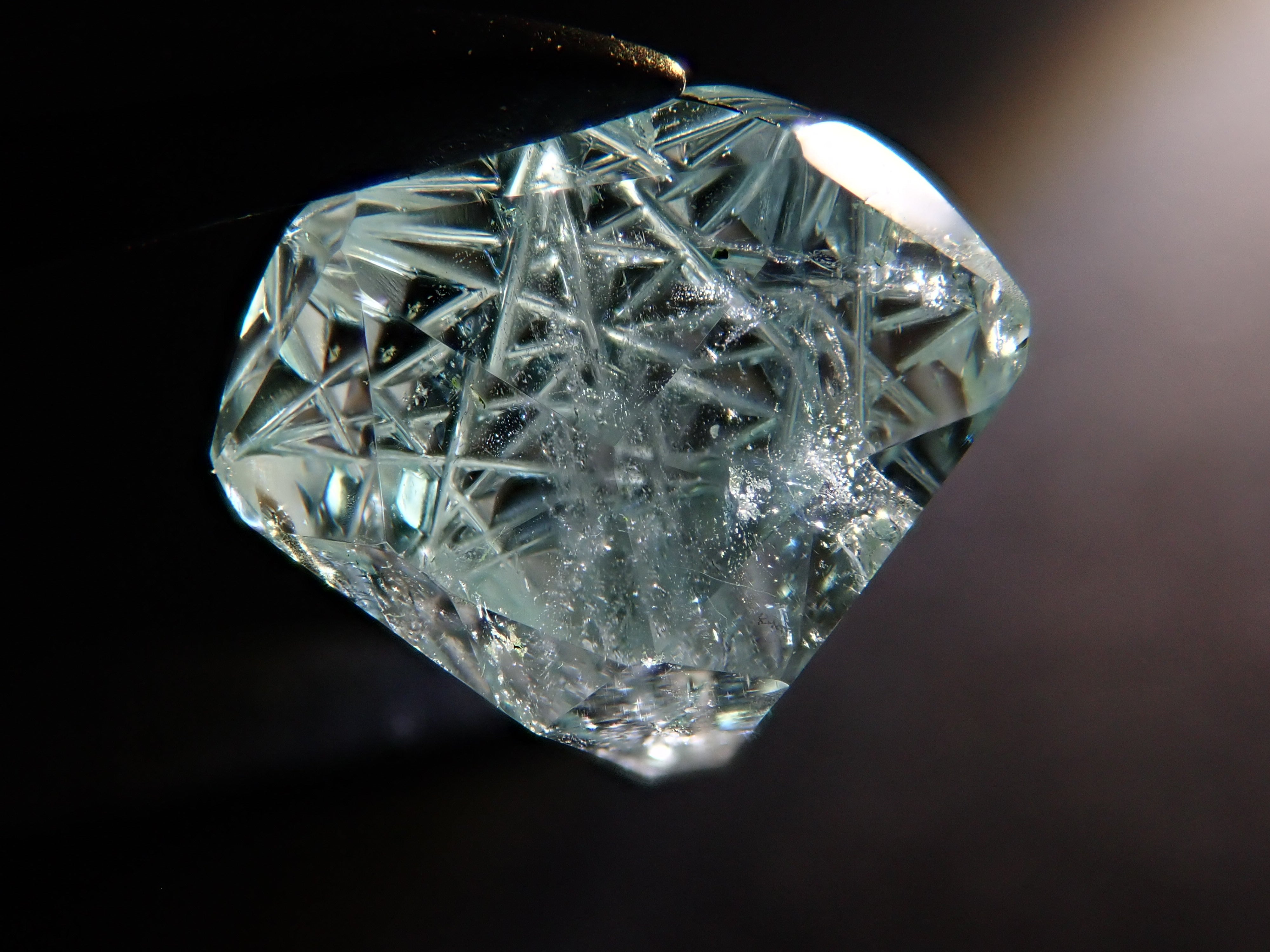 【甲州貴石切子】コロンビア産エメラルド 1.701ct《コラボ》ルース ワッペン付