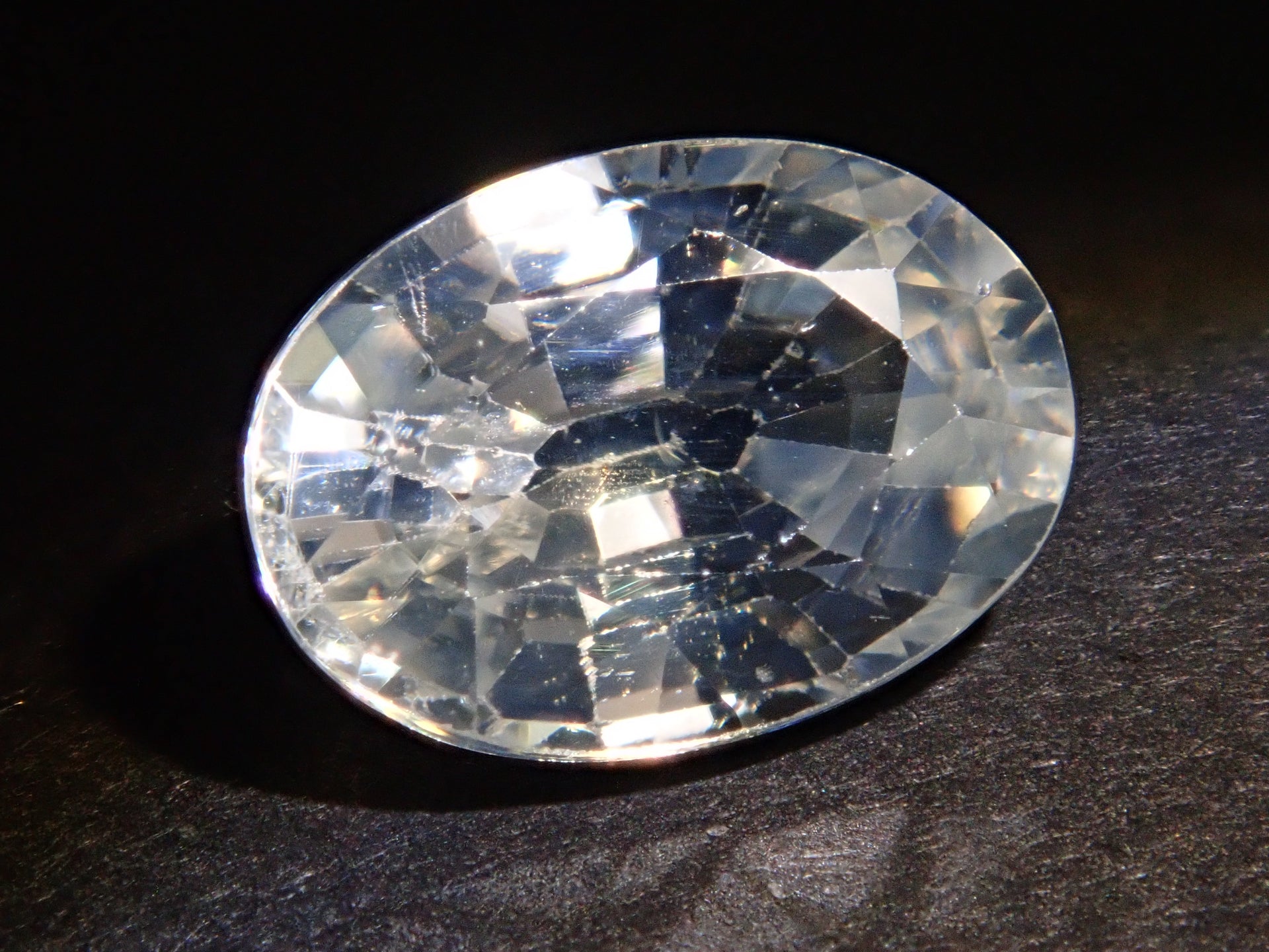 ジルコン3.91 ct No55388宝石ルースいしや きつく