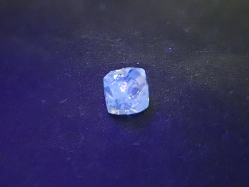 ダイヤモンド原石（ソーヤブル） 0.305ct原石
