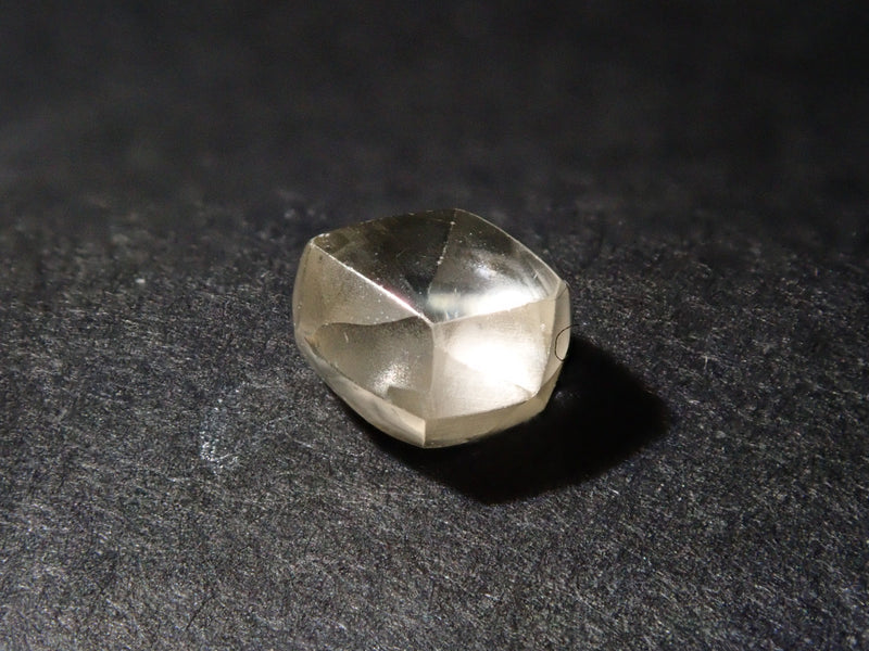 ダイヤモンド原石（メイカブル） 0.584ct原石