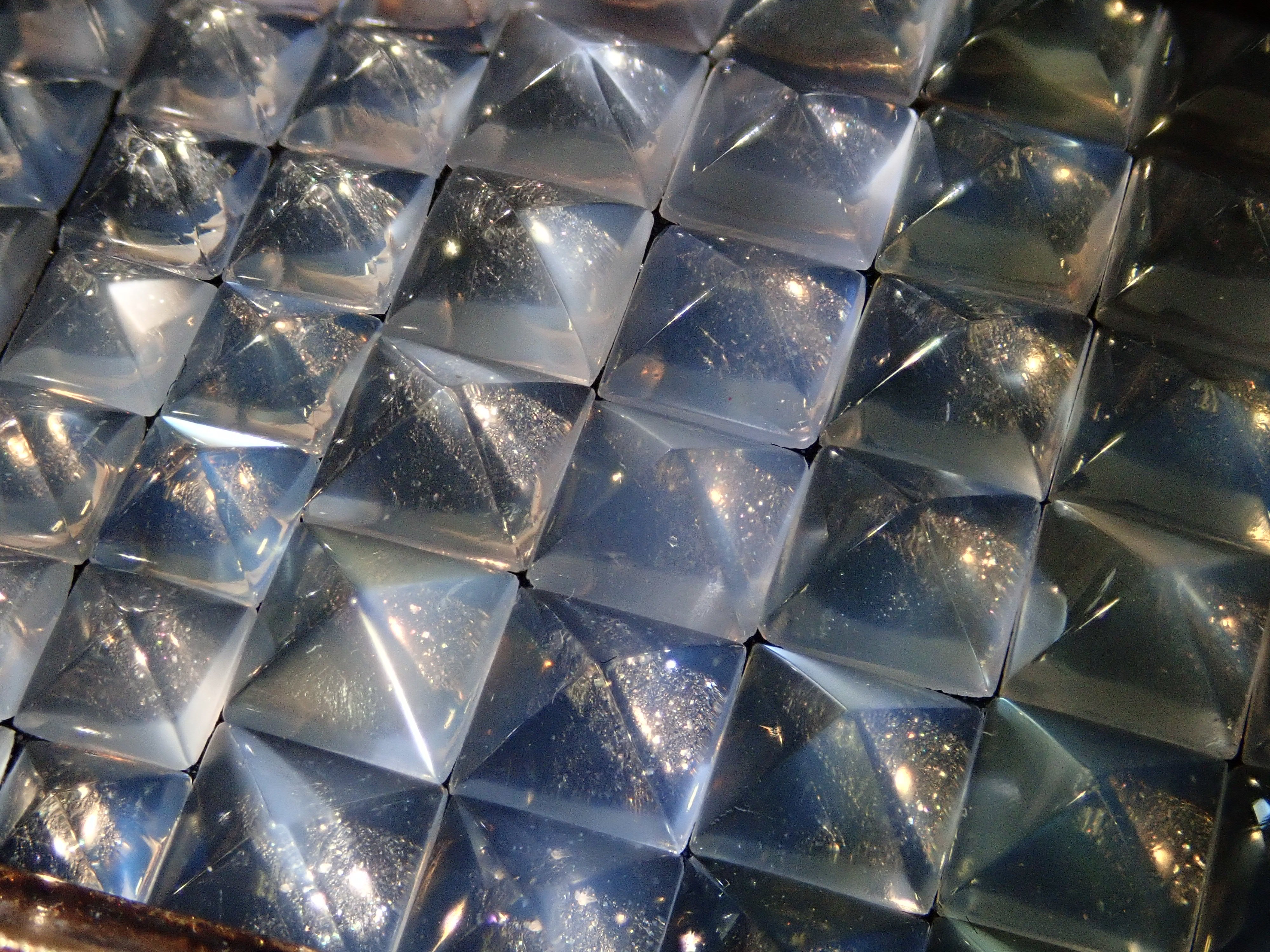 Blue moonstone (pyramid cut, 5 x 5 mm, 4 x 4 mm) 2 stone set《Discount available for multiple purchases》