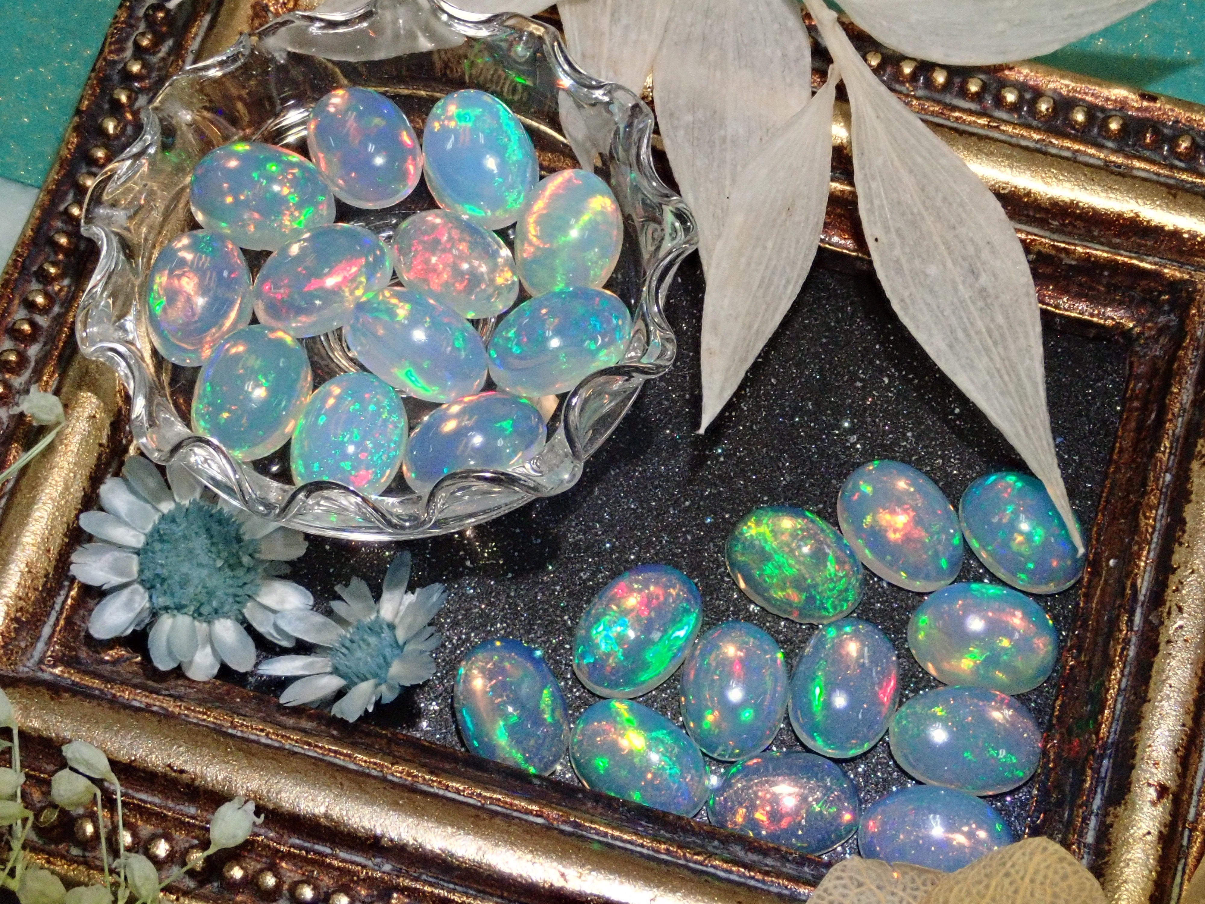 [Only one left] 1 Opal (oval cut, 7 x 5 mm) {Multiple purchase discounts available}