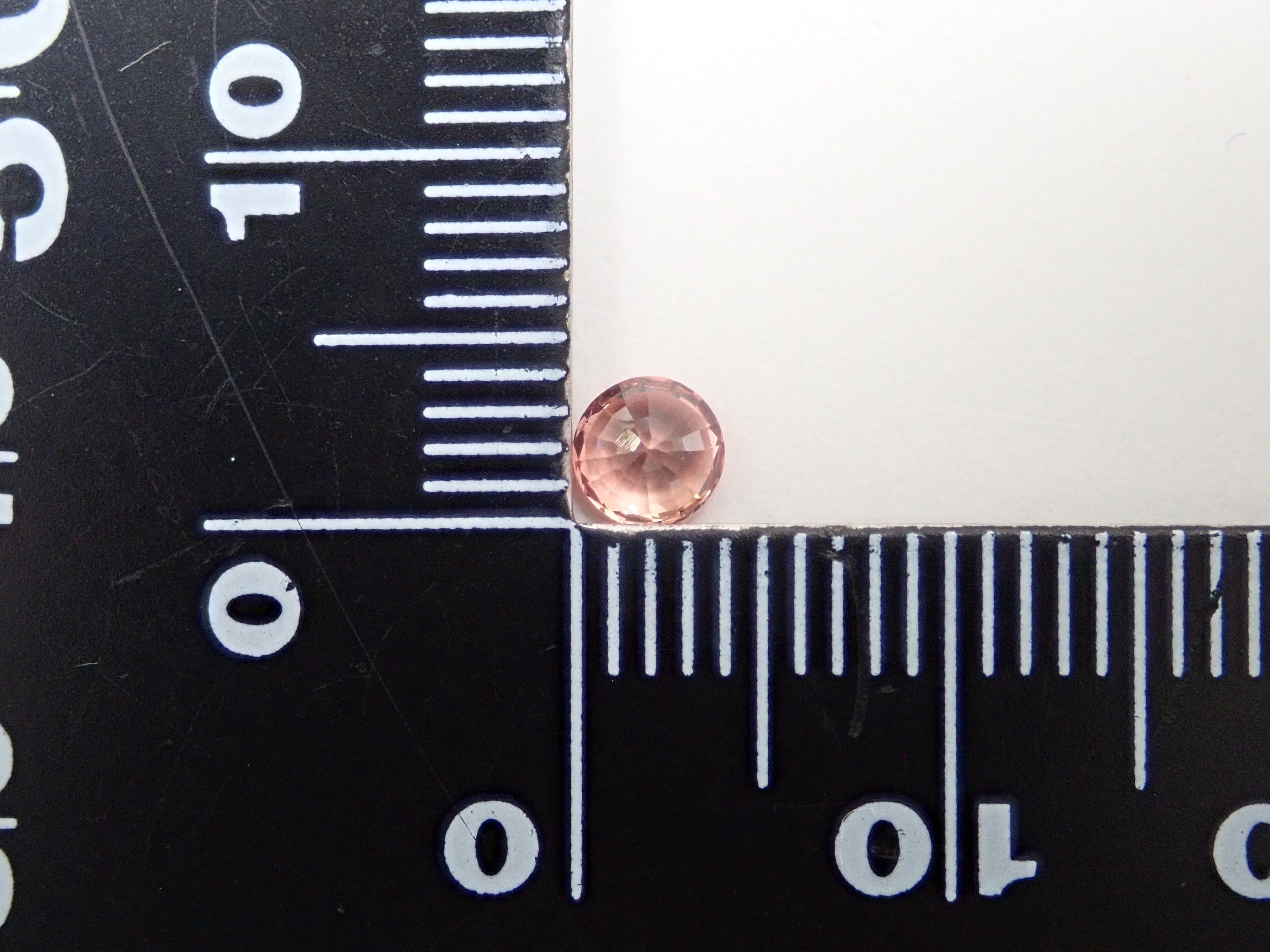 非加熱パパラチアサファイア 4.1mm/0.370ctルース GIA