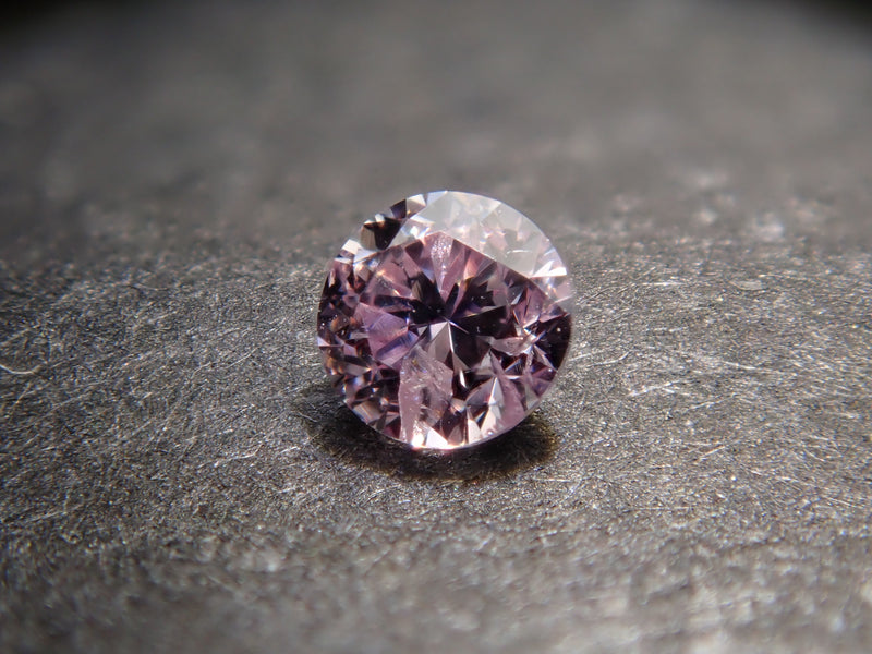 m10-0.146ct  FANCY LIGHT PURPLISH PINK此方のダイアモンドは