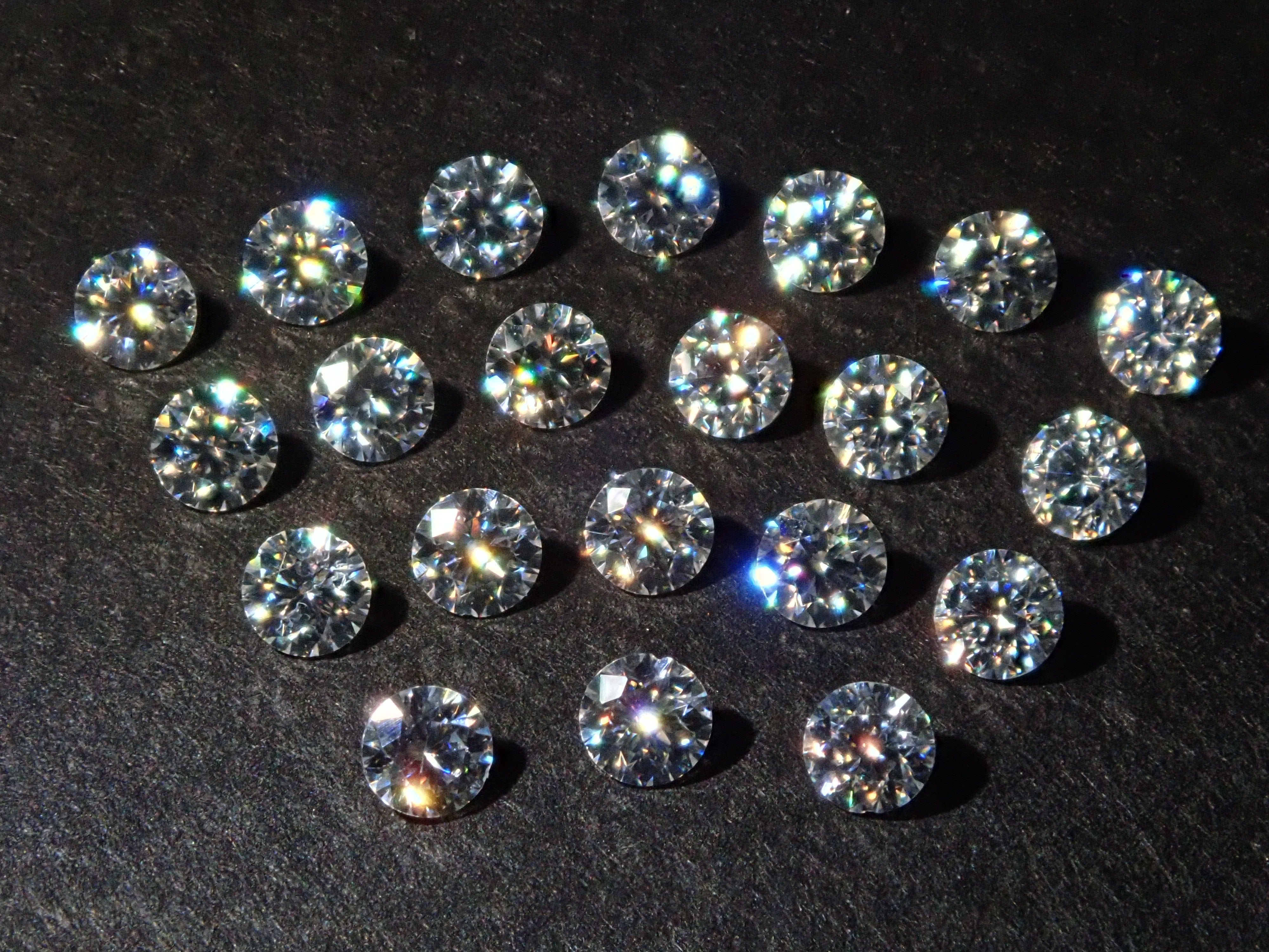 Synthetic moissanite 2 stones loose (2mm, H&amp;C)《Multiple purchase discount available》