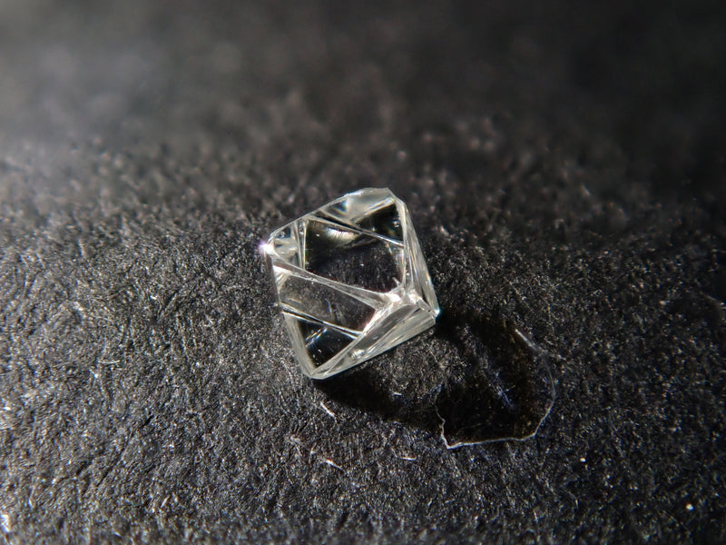 ジンバブエ産ダイヤモンド原石（ソーヤブル） 0.040ct原石