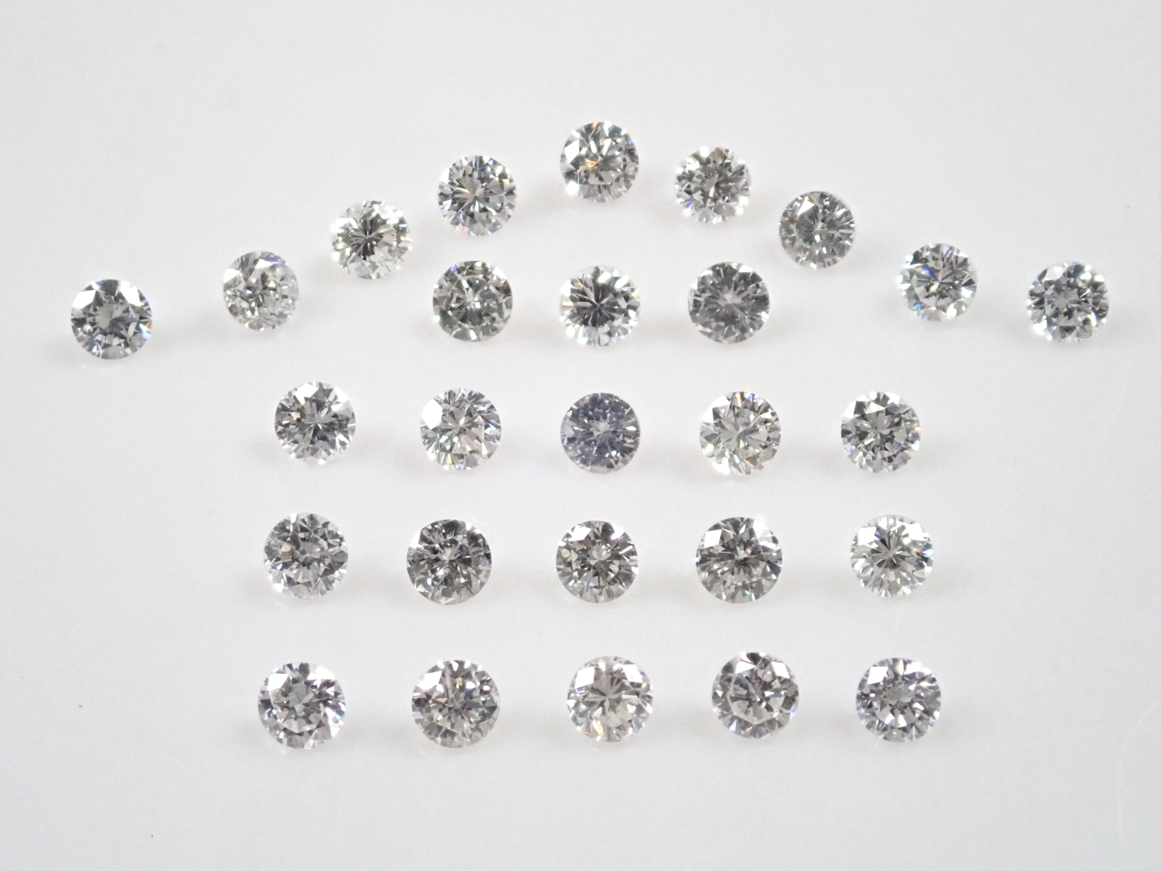 1 blue fluorescent diamond (VS-SI class equivalent, 2.0mm)《Multiple purchase discount available》