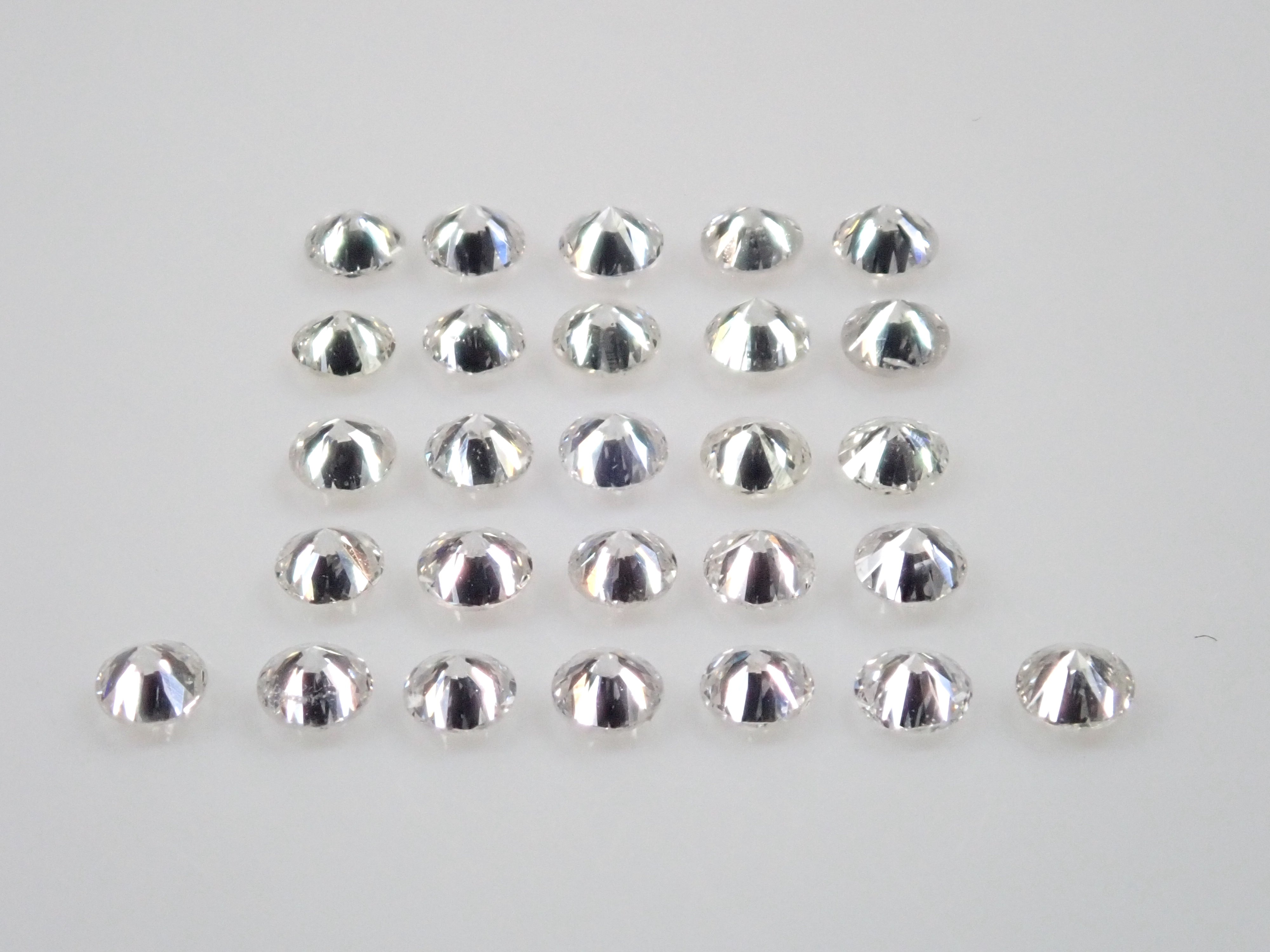 1 blue fluorescent diamond (VS-SI class equivalent, 2.0mm)《Multiple purchase discount available》