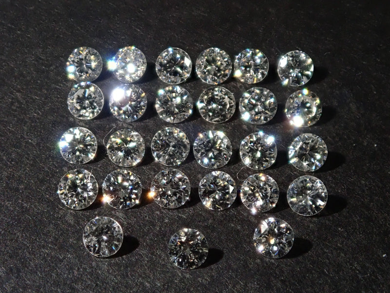 ブルー蛍光ダイヤモンド1石（VS-SIクラス相当,2.0mm）《複数購入割引有 