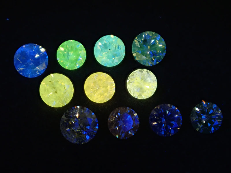 宝石ガチャガチャ💎蛍光ダイヤモンド（VS-SIクラス相当）《3個に1個はさらに蛍光ダイヤモンドが貰えます》《複数購入割引》
