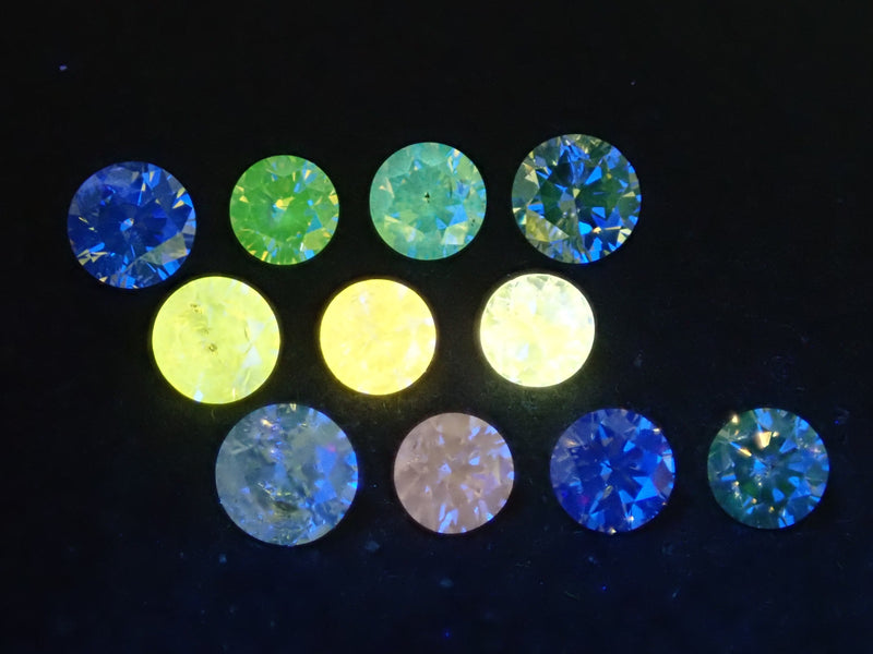 宝石ガチャガチャ💎蛍光ダイヤモンド（VS-SIクラス相当）《3個に1個は