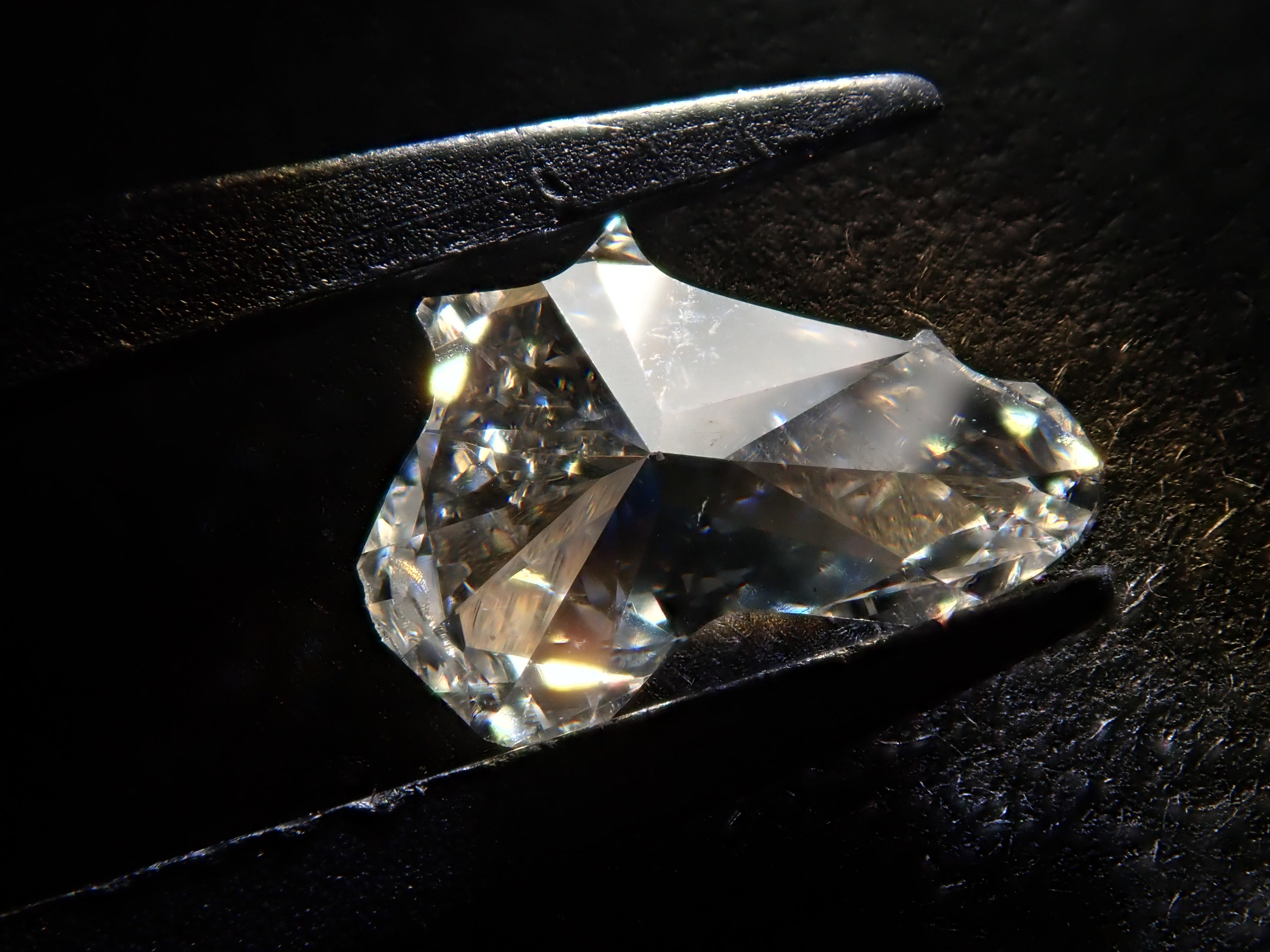 Diamond 0.610ct loose (F, SI1, horsehead cut)