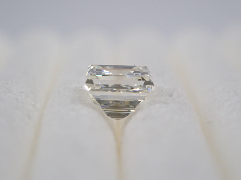 ダイヤモンド 0.355ctルース(L, VVS2,スクエアカット)