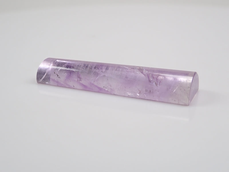 [清水寶石代表清水幸雄先生] 粉紅紫水晶 23.833 克拉筷架（圓柱形），附有燙金簽名和貼片