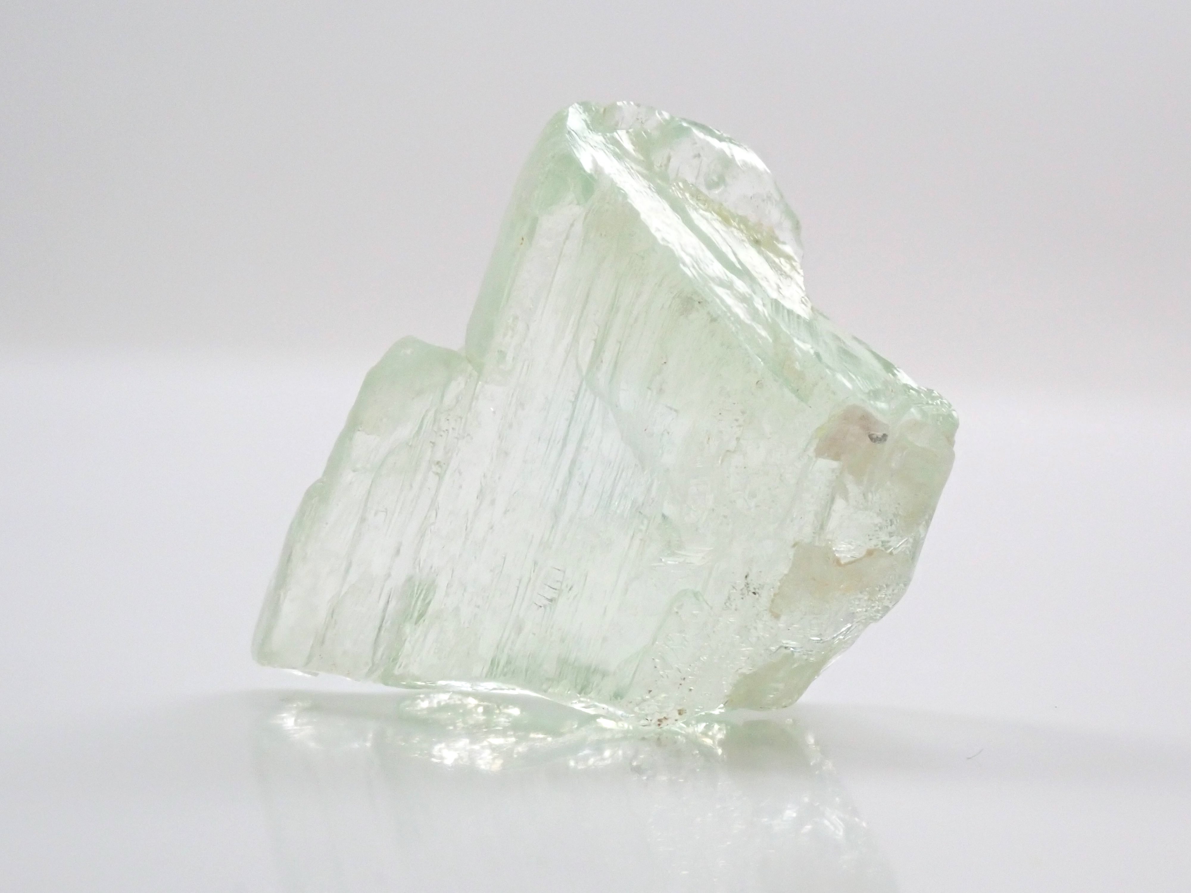 Green spodumene 35.850ct rough stone