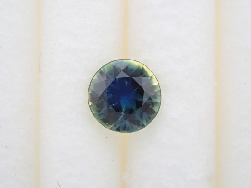 Bicolor sapphire 0.165ct loose