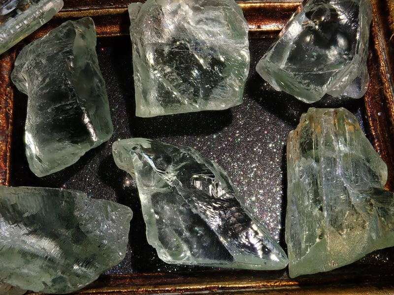 綠色鋰輝石原石1顆（平均15克拉）《可多次購買優惠》