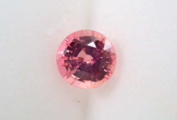 パパラチアサファイアクリスタル2.5ct Padparadscha 宝石パパラチャサファイア（Padparadscha Sapphire）とは