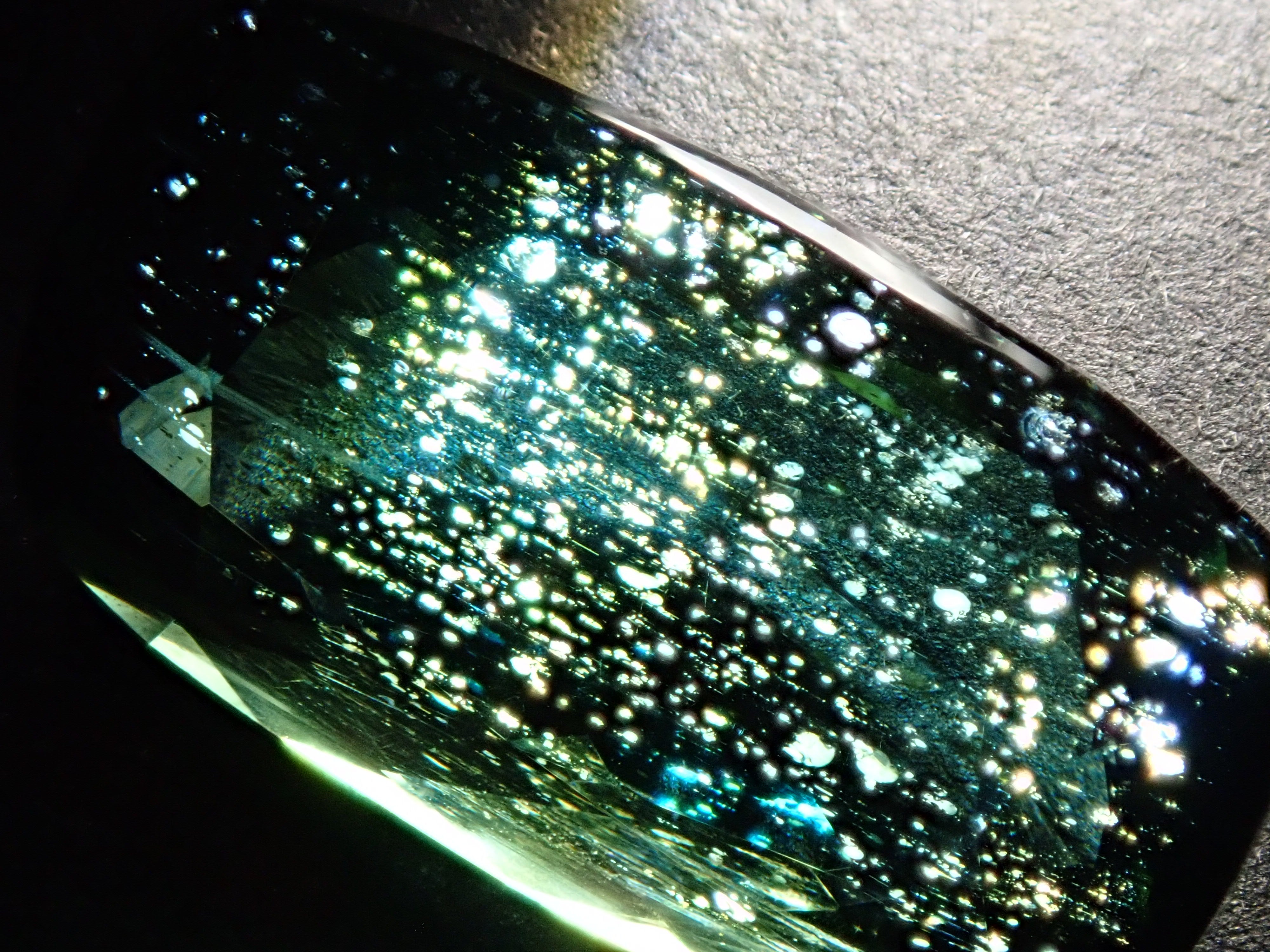 【12541121掲載】アパタイト 19.863ctルース