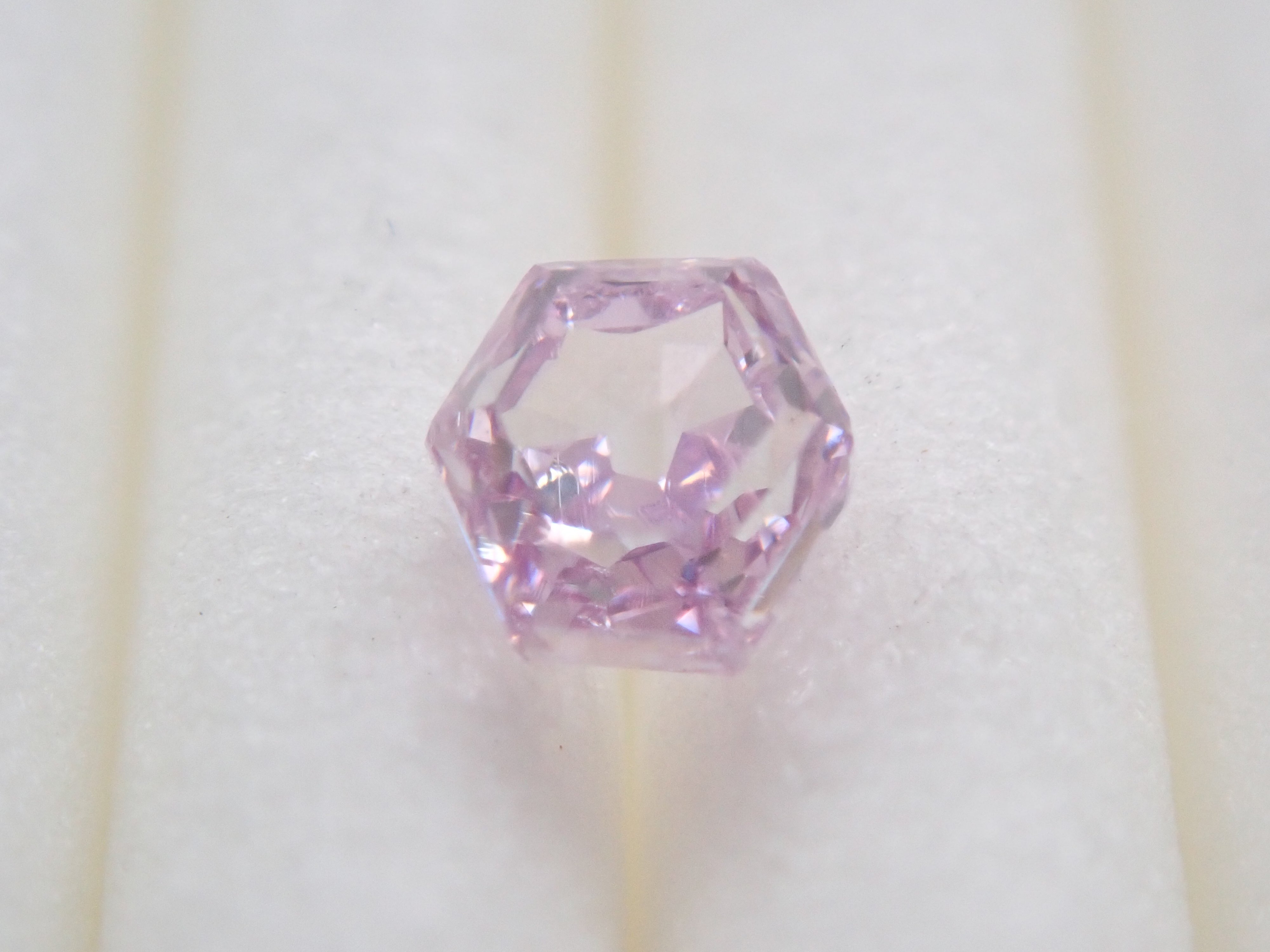 パープルダイヤモンド 0.282ctルース(FANCY PINK PURPLE, SI1)