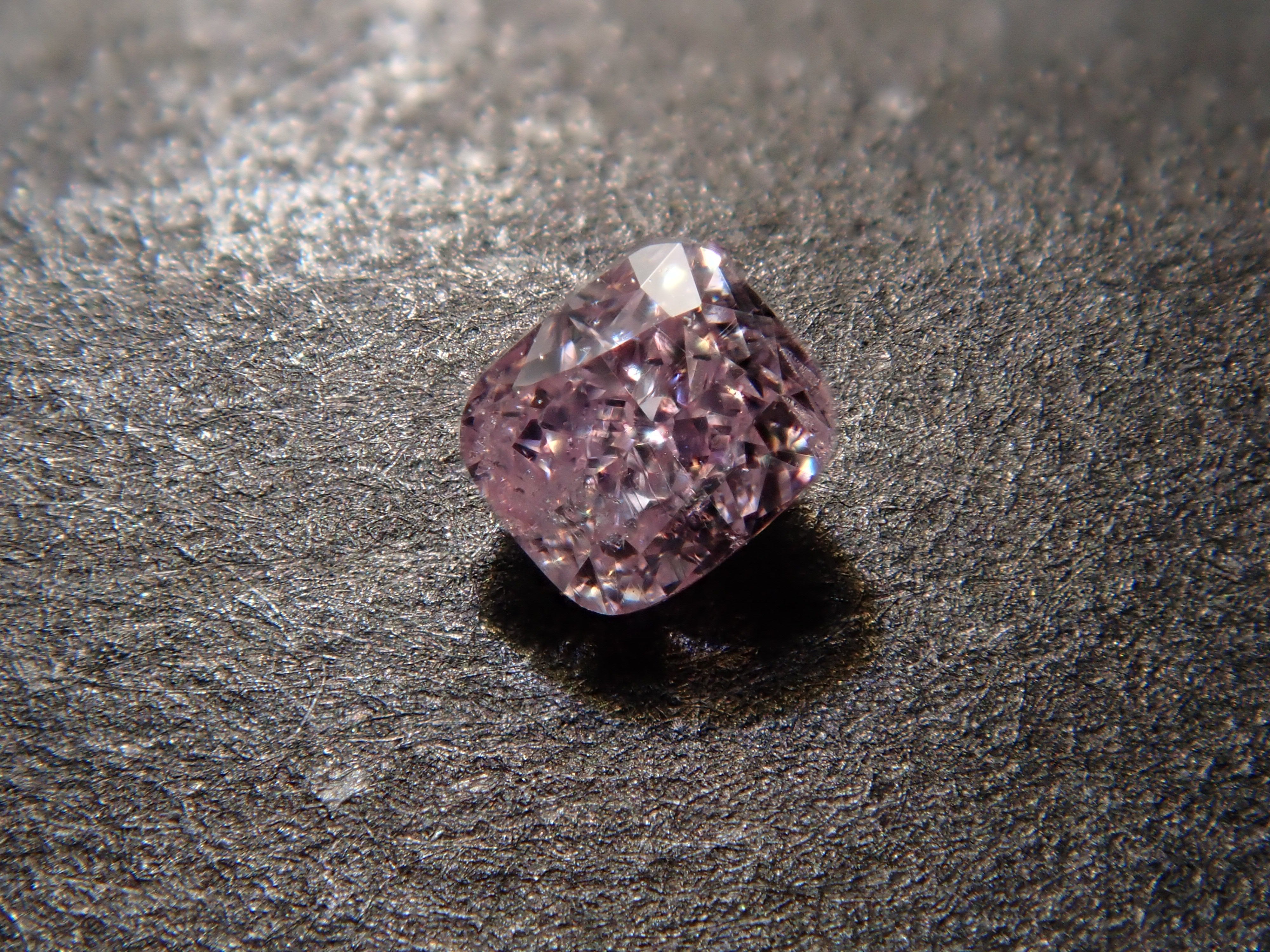 【32501451掲載】ピンクダイヤモンド 0.046ctルース(FANCY LIGHT PURPLISH PINK, SI-2)