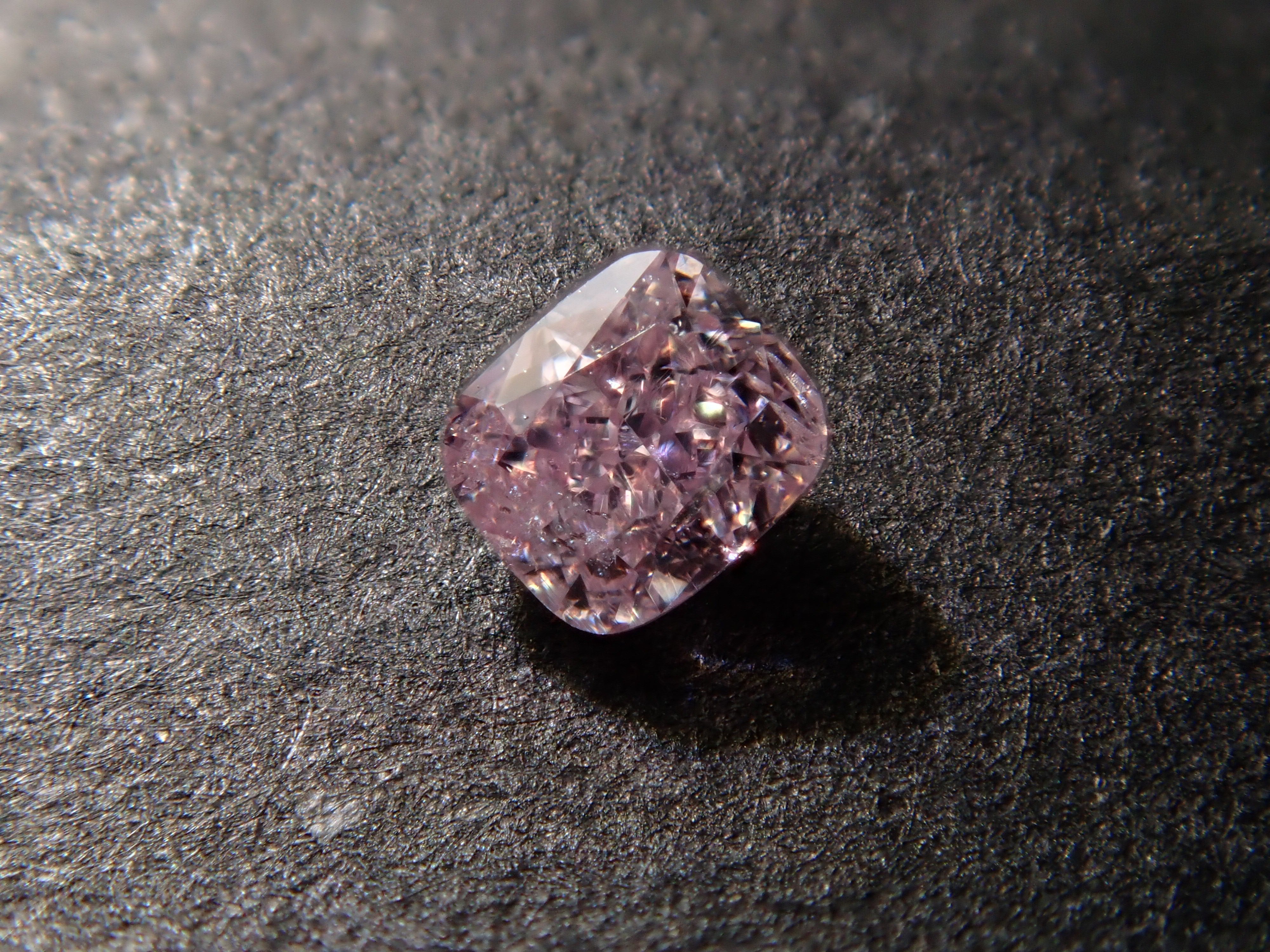 【32501451掲載】ピンクダイヤモンド 0.046ctルース(FANCY LIGHT PURPLISH PINK, SI-2)