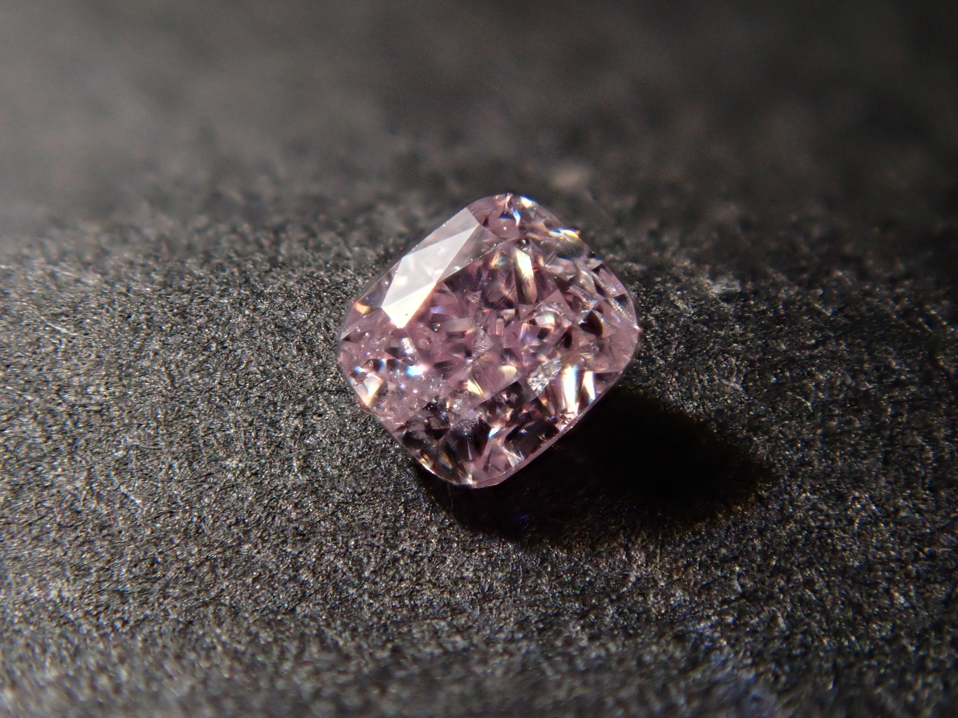 【32501451掲載】ピンクダイヤモンド 0.046ctルース(FANCY LIGHT PURPLISH PINK, SI-2)