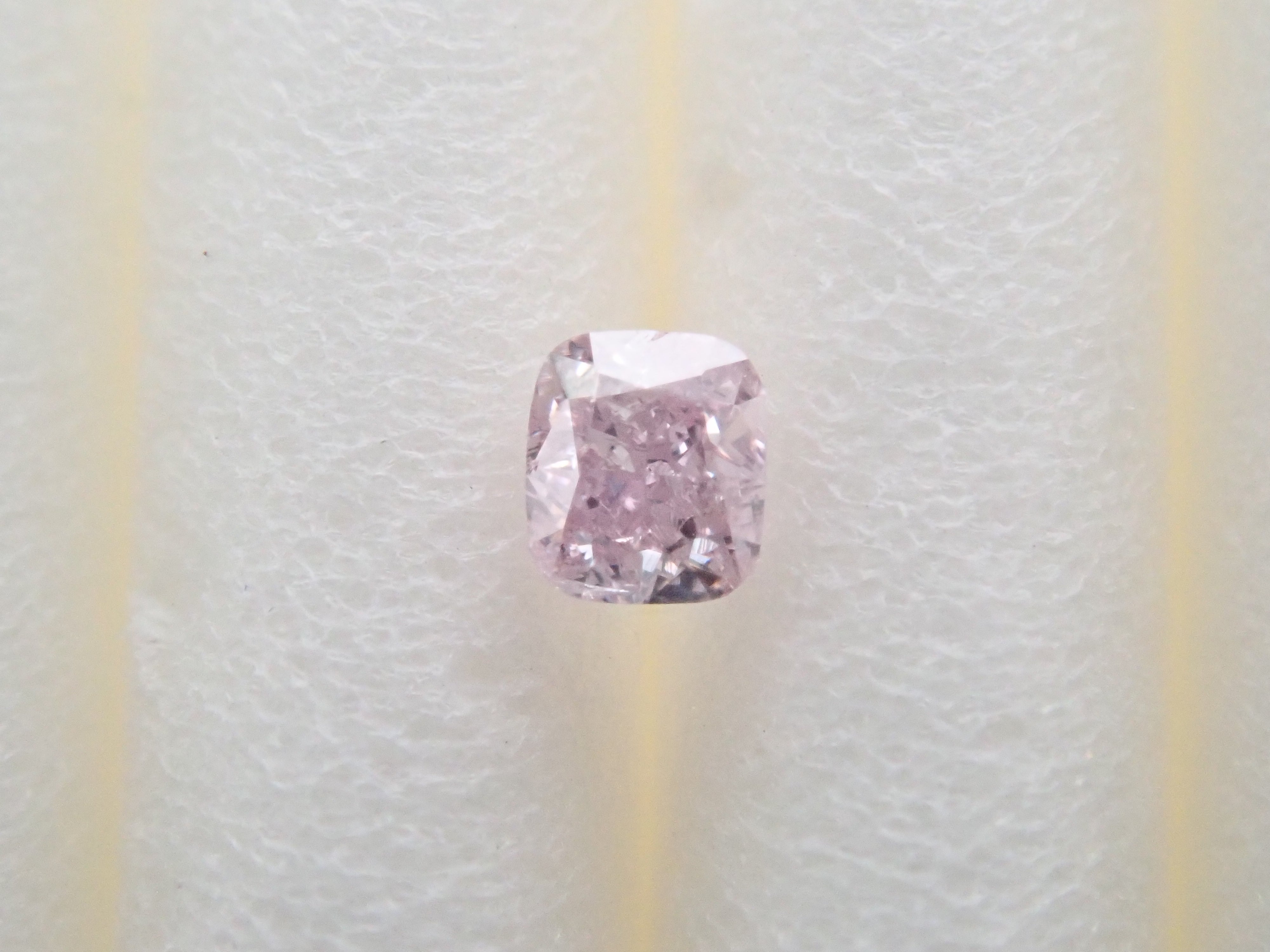【32501451掲載】ピンクダイヤモンド 0.046ctルース(FANCY LIGHT PURPLISH PINK, SI-2)