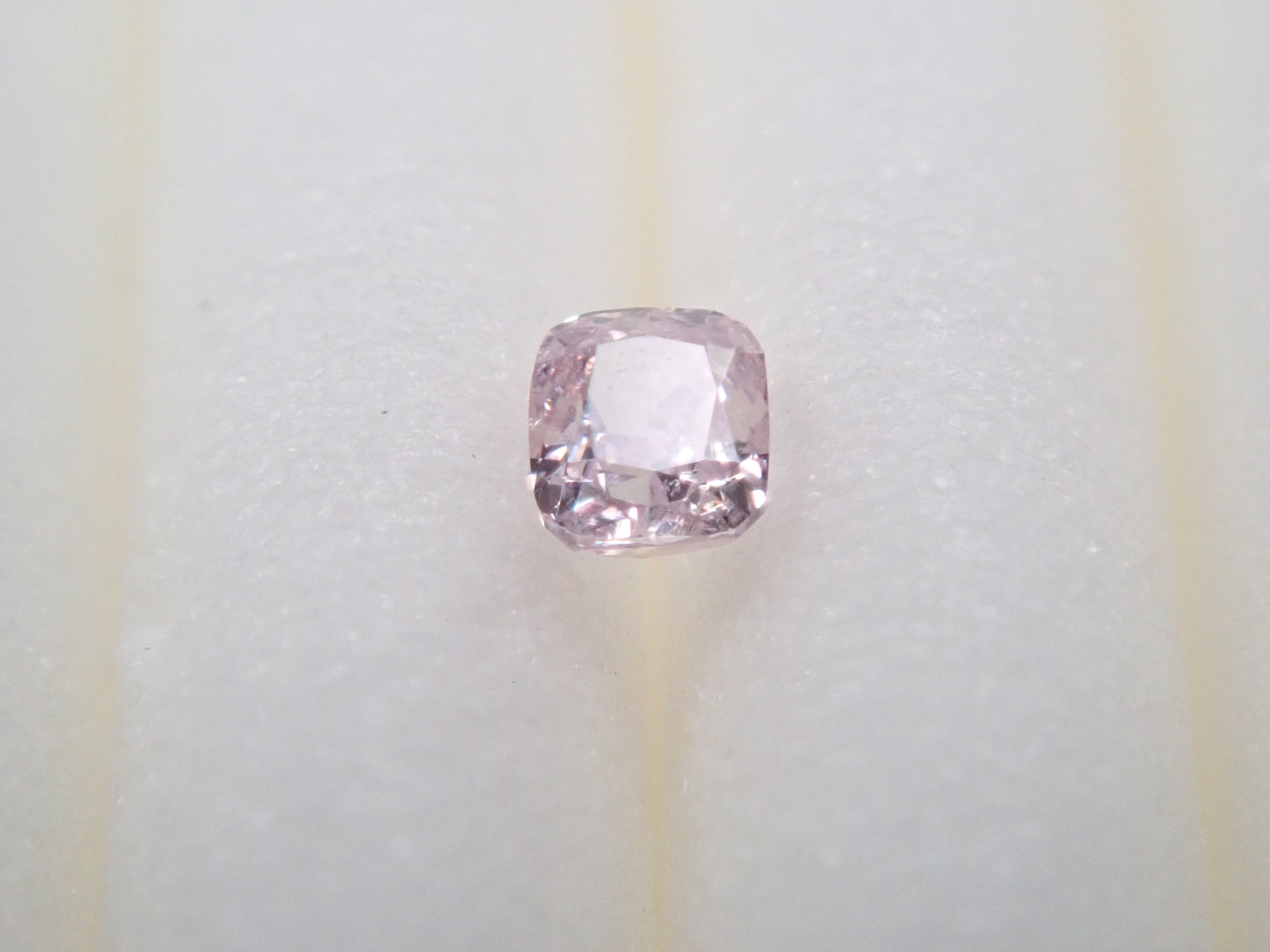 【32501451掲載】ピンクダイヤモンド 0.046ctルース(FANCY LIGHT PURPLISH PINK, SI-2)