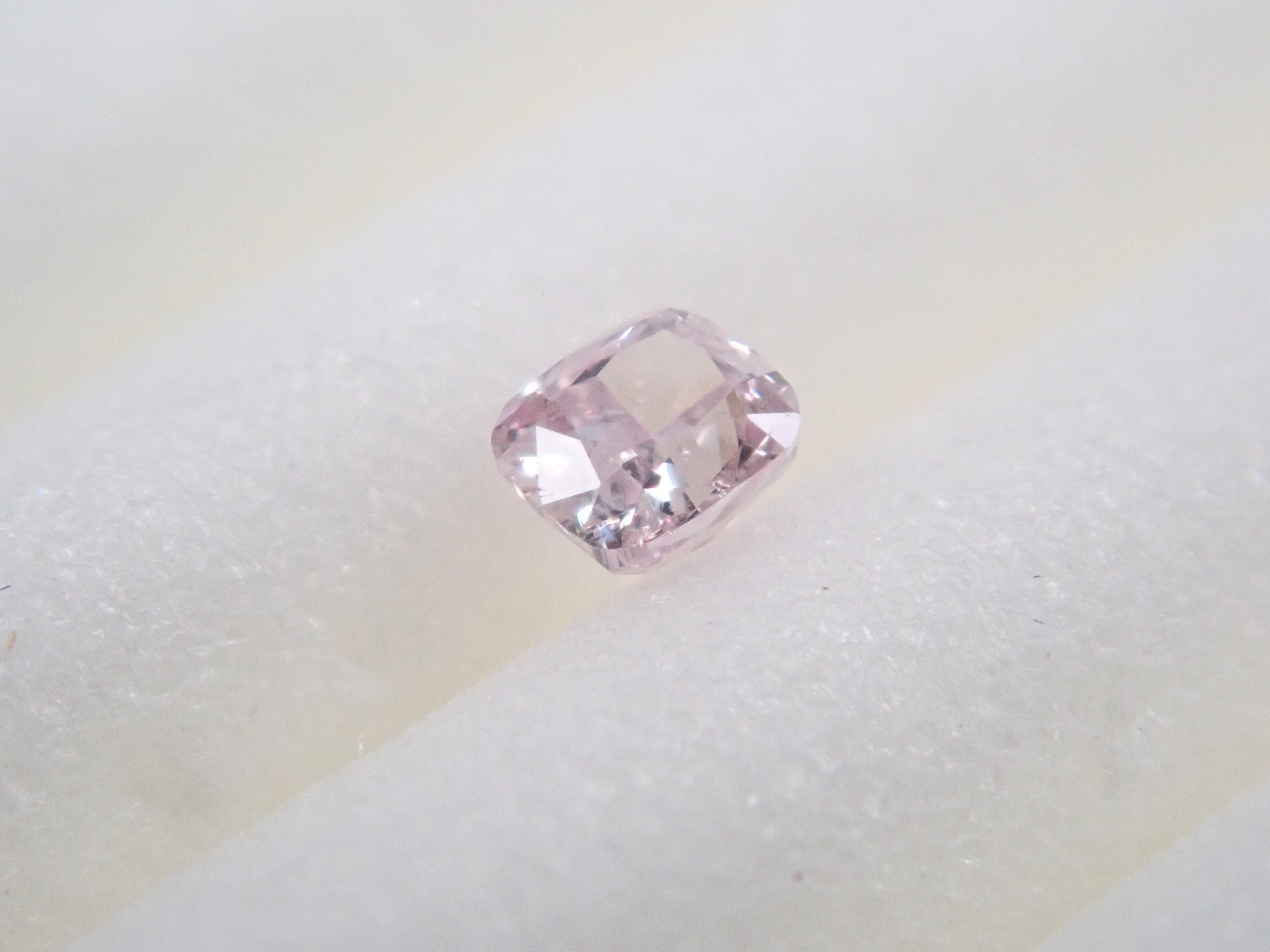 【32501451掲載】ピンクダイヤモンド 0.046ctルース(FANCY LIGHT PURPLISH PINK, SI-2)