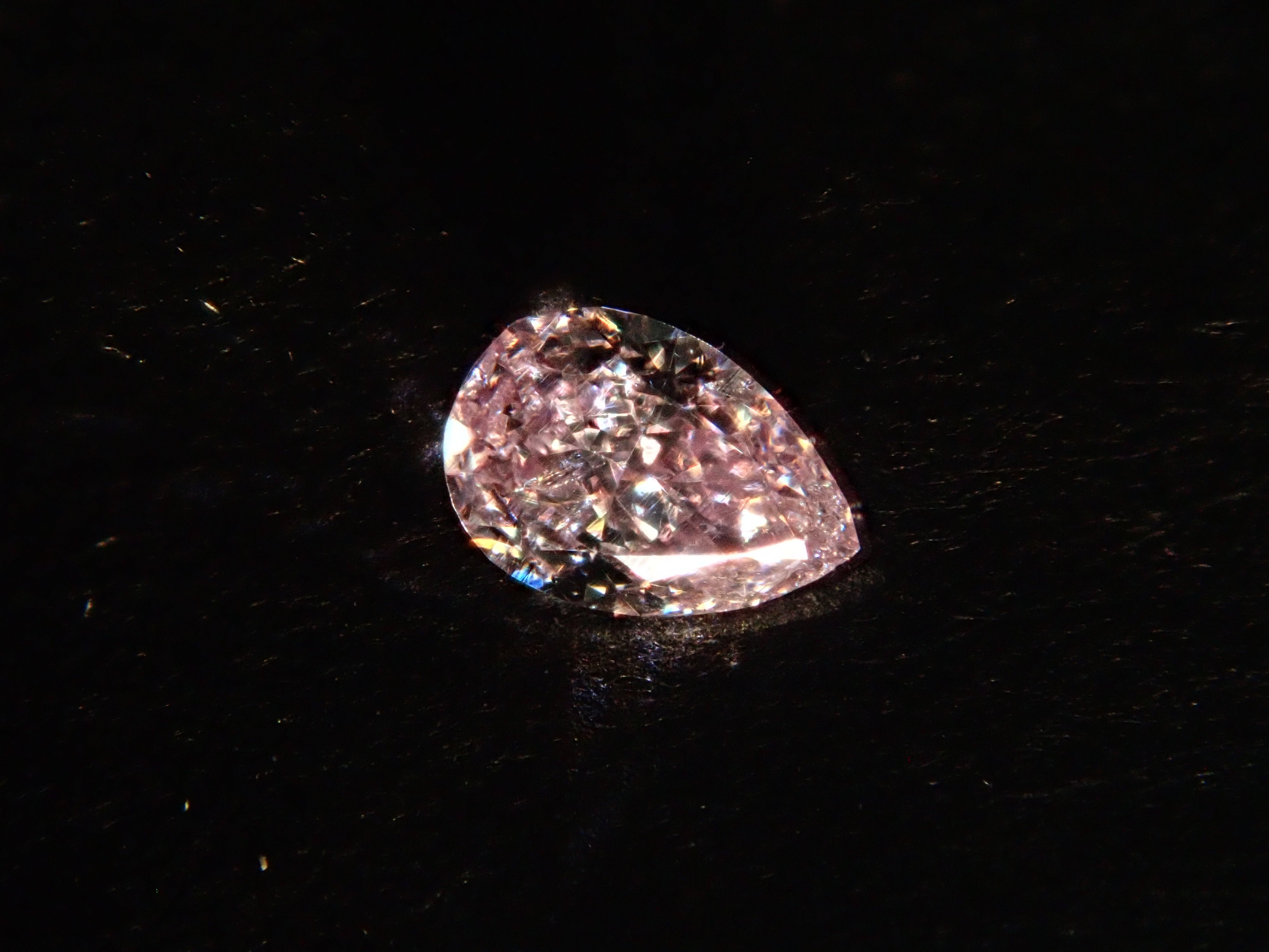【32501454掲載】ピンクダイヤモンド 0.051ctルース(FANCY LIGHT PINK, SI-2)