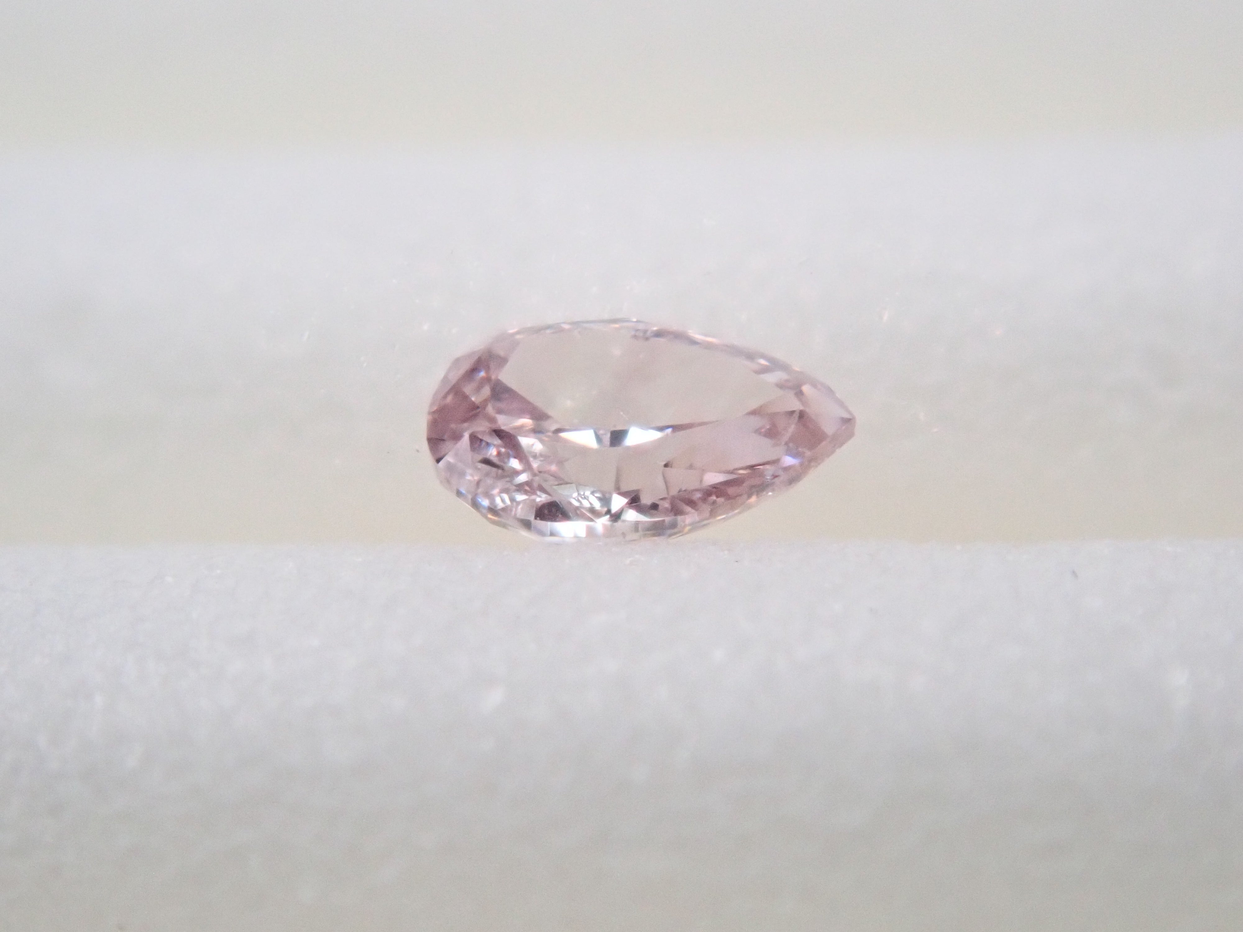 【32501454掲載】ピンクダイヤモンド 0.051ctルース(FANCY LIGHT PINK, SI-2)