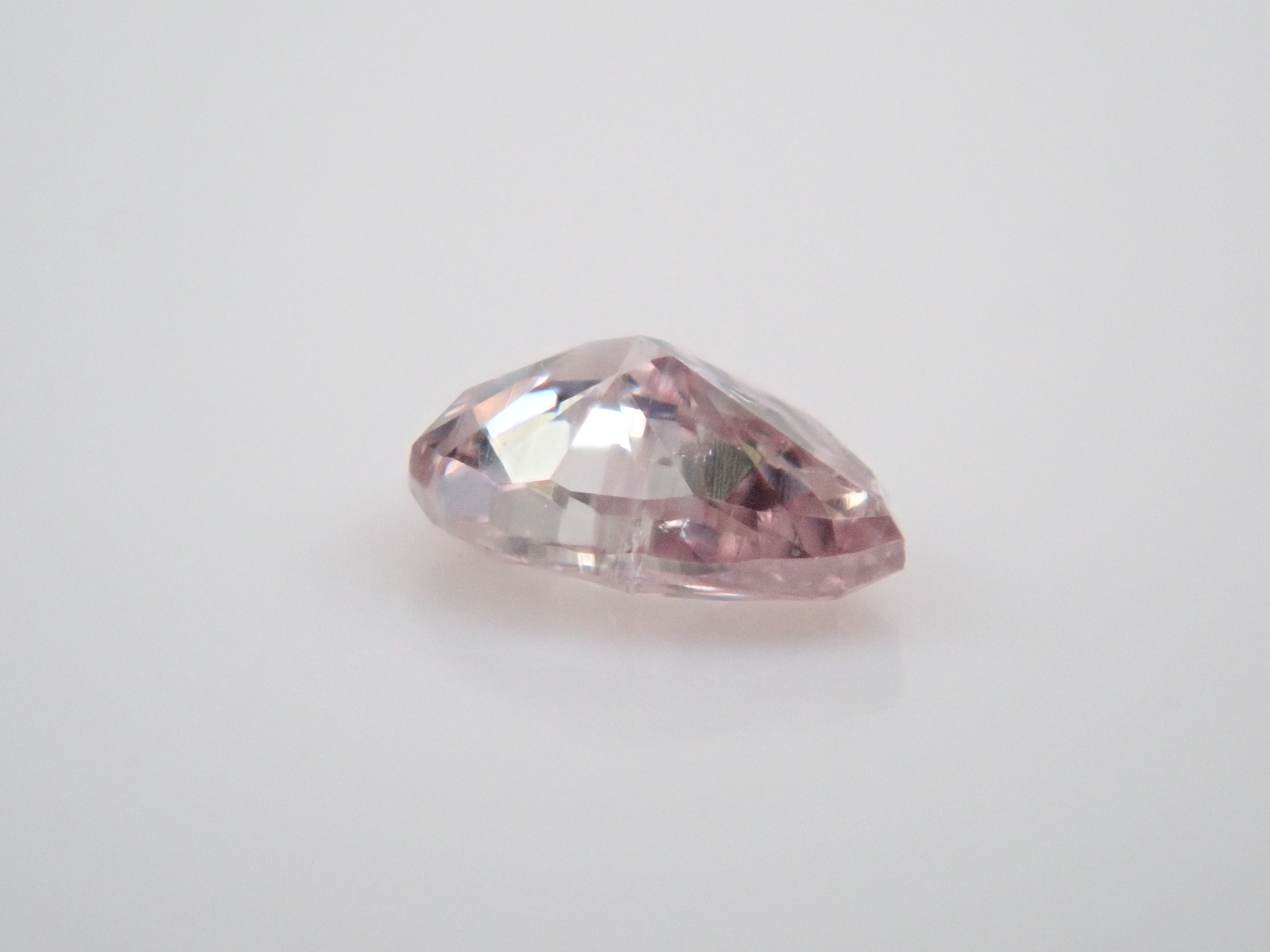 【32501454掲載】ピンクダイヤモンド 0.051ctルース(FANCY LIGHT PINK, SI-2)