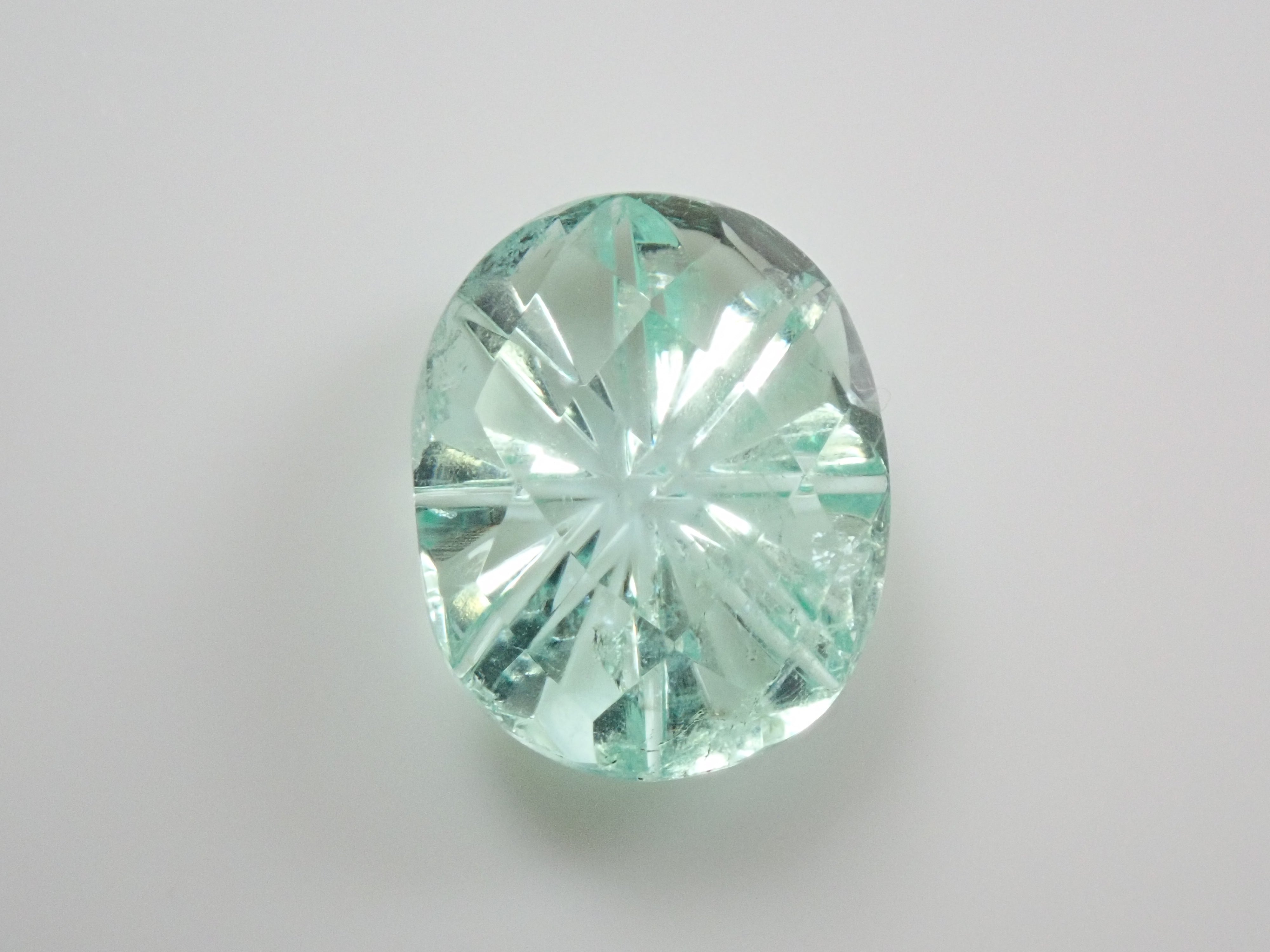 【甲州貴石切子】コロンビア産エメラルド 2.472ct《コラボ》ルース（チェッカーボード×昴） ワッペン付
