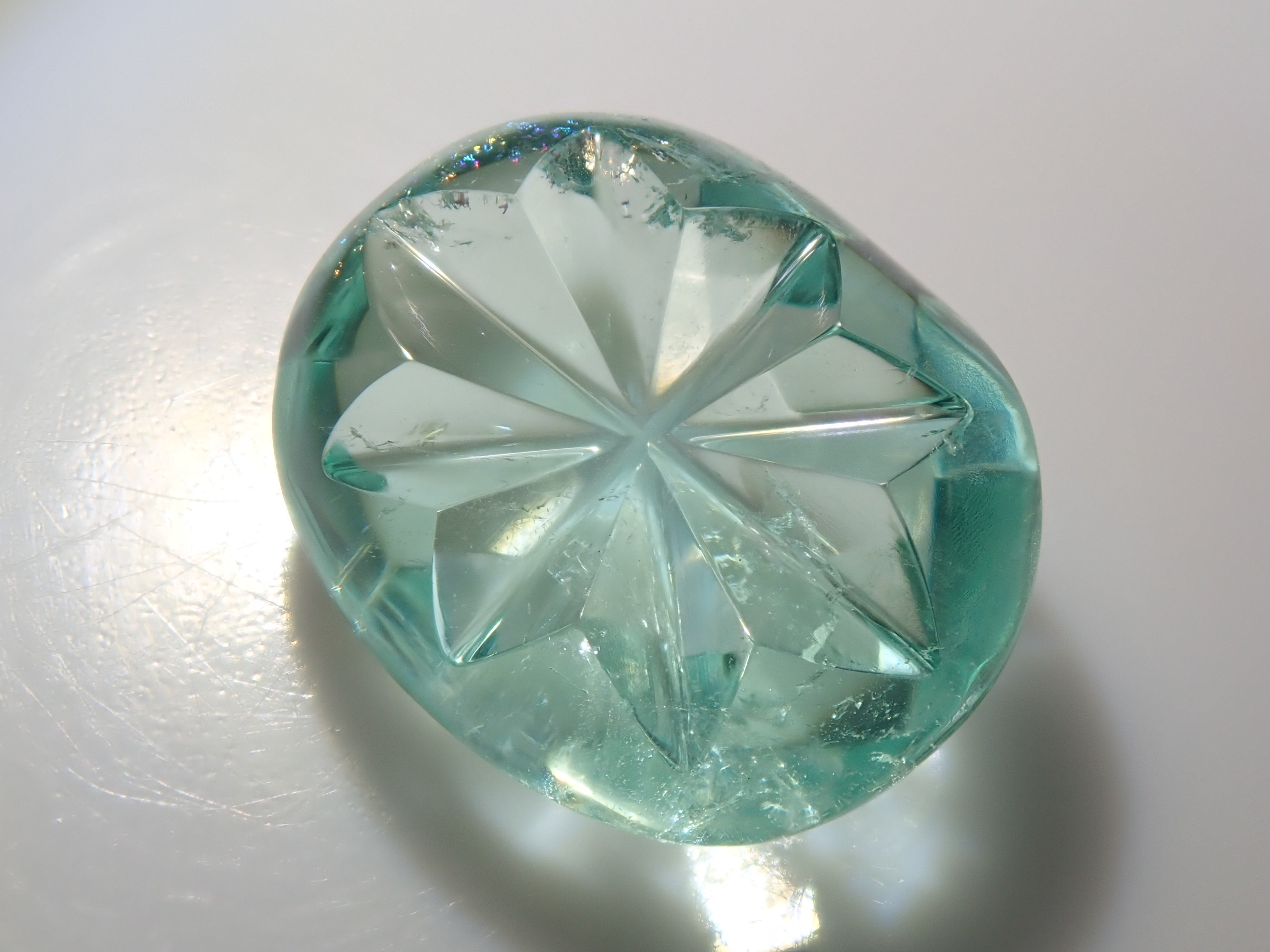 【甲州貴石切子】コロンビア産エメラルド 2.472ct《コラボ》ルース（チェッカーボード×昴） ワッペン付