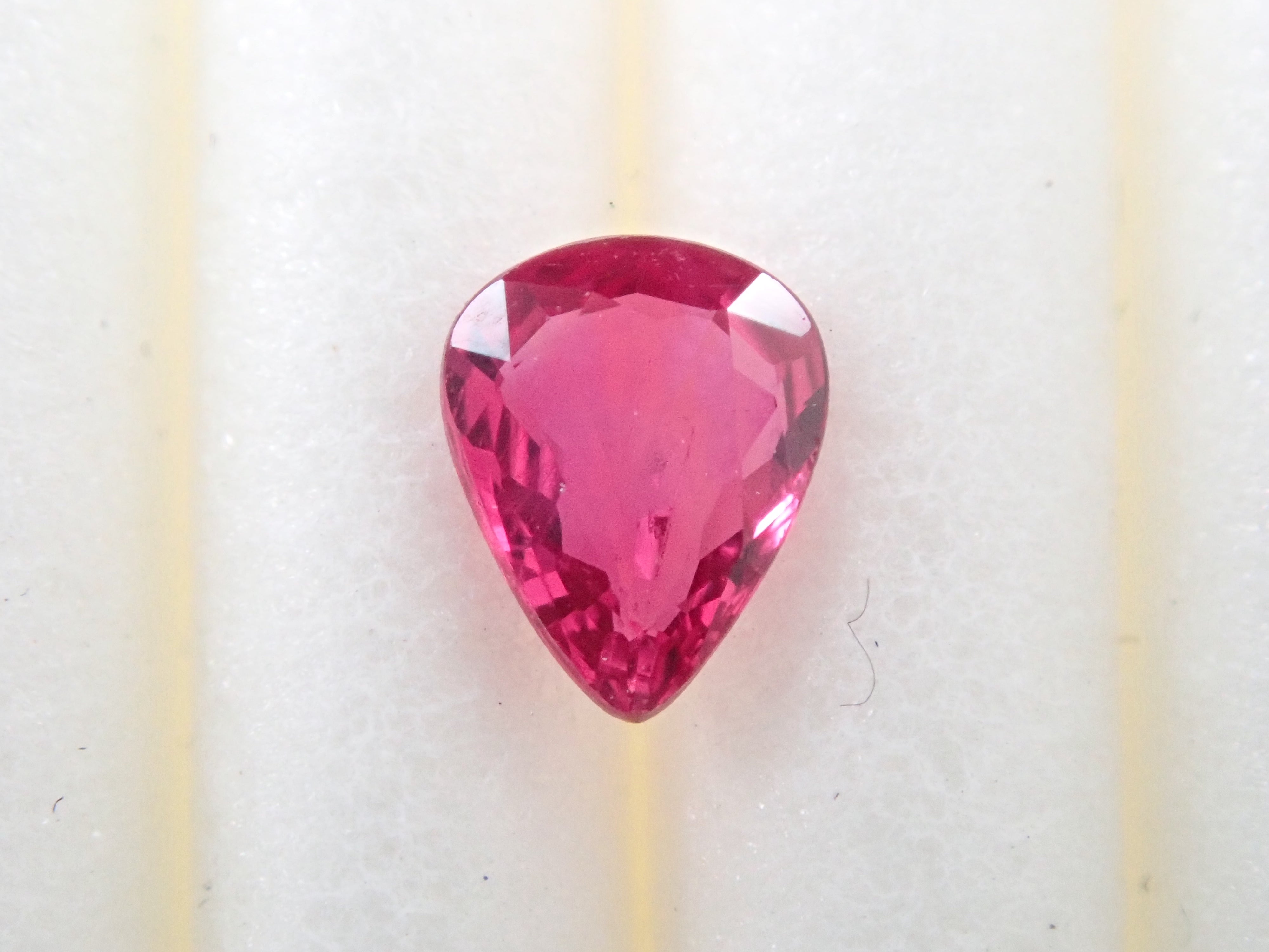 Deep Red Spinel 0.465ct ルース-