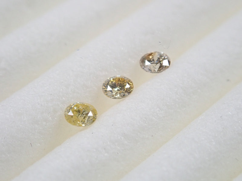 ダイヤモンド3石セット  1.8mm/0.092ctルース