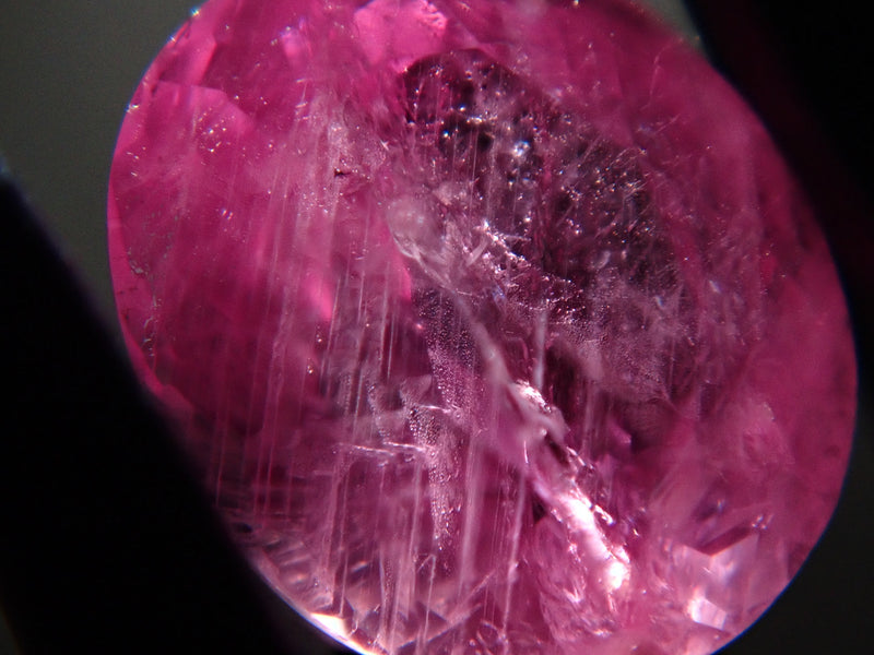 Ice ruby ​​(pink sapphire) from Greenland 0.416ct loose with certificate