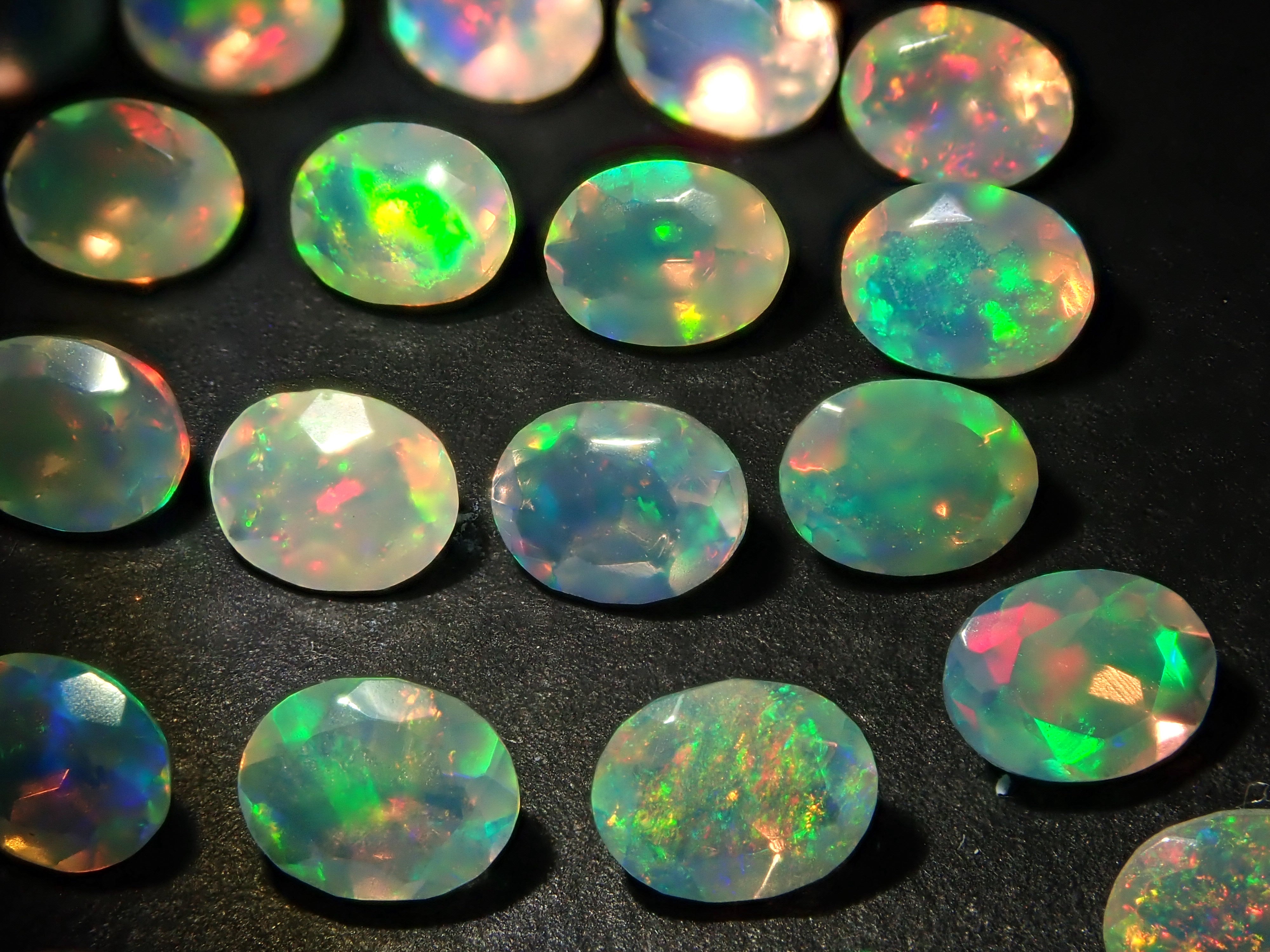 Ethiopian opal 1 stone (oval cut, 3 x 4 mm) loose (discount available for multiple purchases)