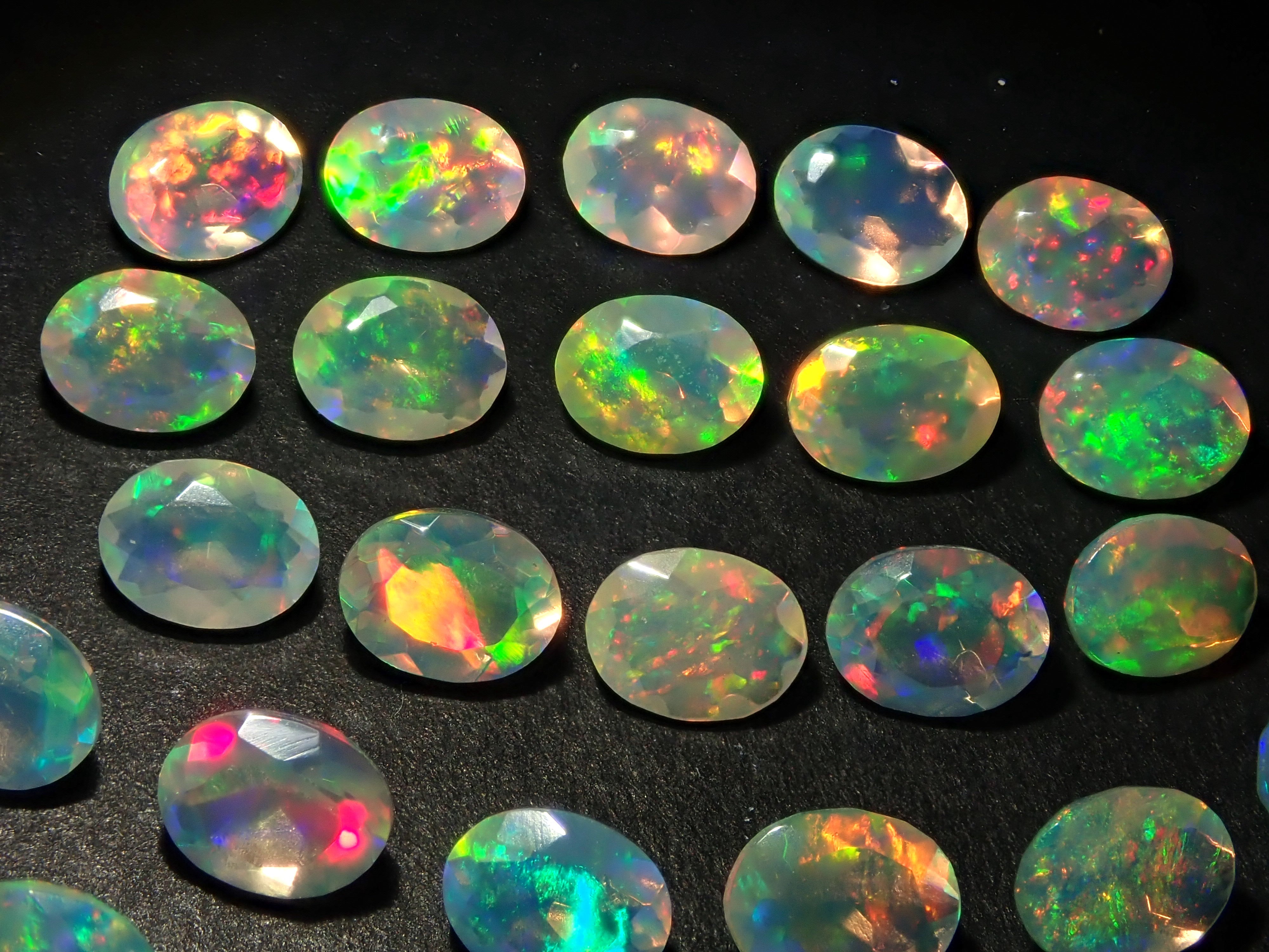 Ethiopian opal 1 stone (oval cut, 3 x 4 mm) loose (discount available for multiple purchases)