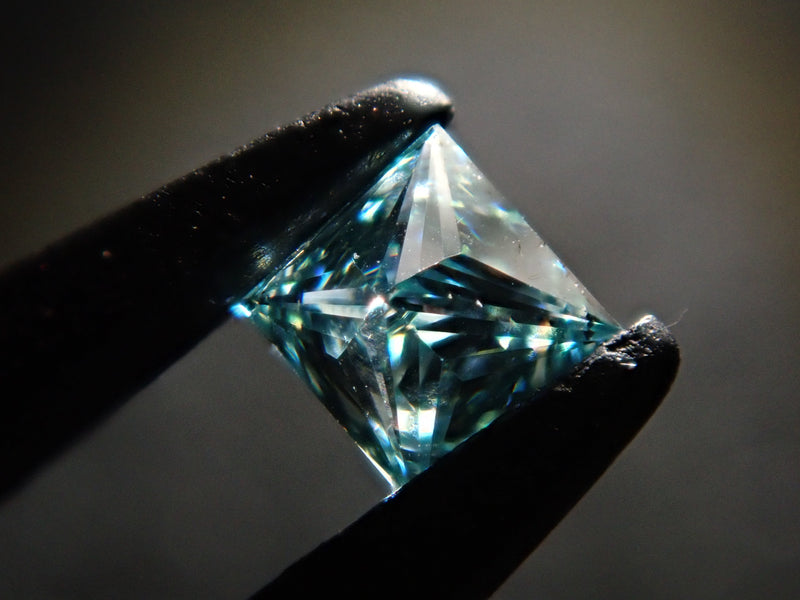 アイスブルーダイヤモンド 0.074ctルース（VSクラス相当）
