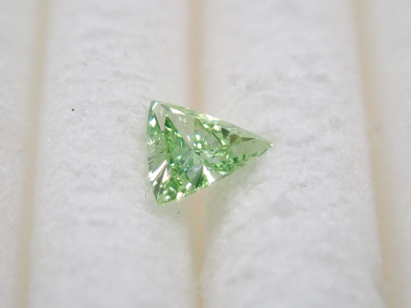 ミントグリーンダイヤモンド（トリートメント） 0.063ctルース（VSクラス相当）