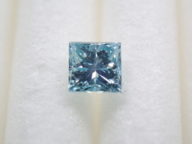 アイスブルーダイヤモンド 0.098ctルース（プリンセスカット,VSクラス相当）