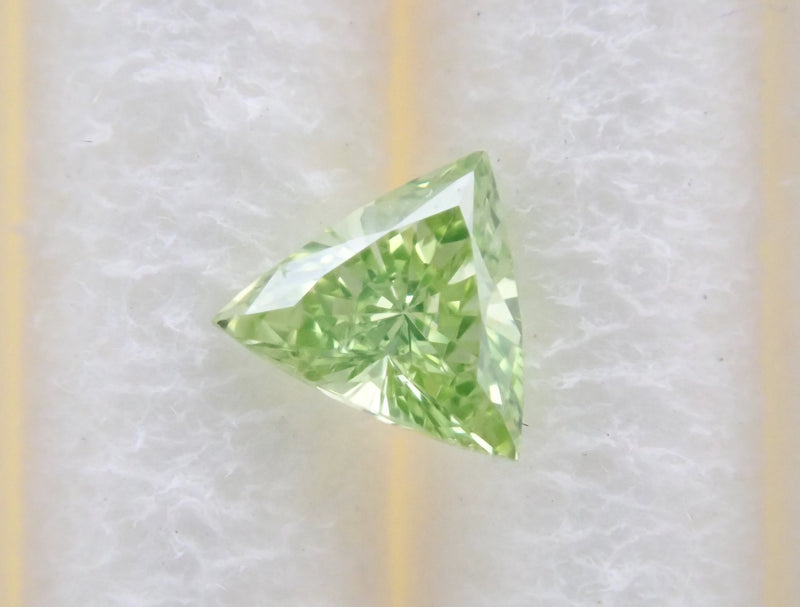 Mint green diamond (treatment) 0.097ct loose (equivalent to VS class)