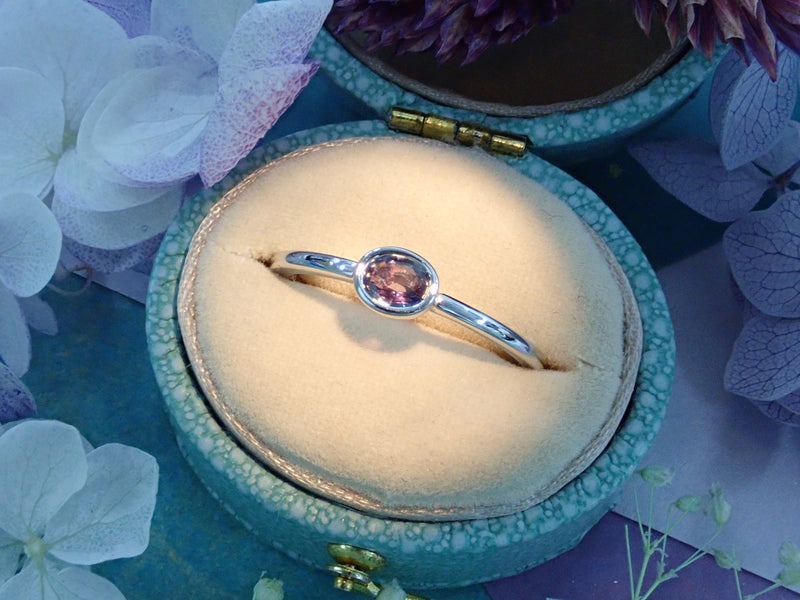 Custom-made pinky ring to choose from 1 stone ~ Solo ~ (slightly thin/slightly firm)