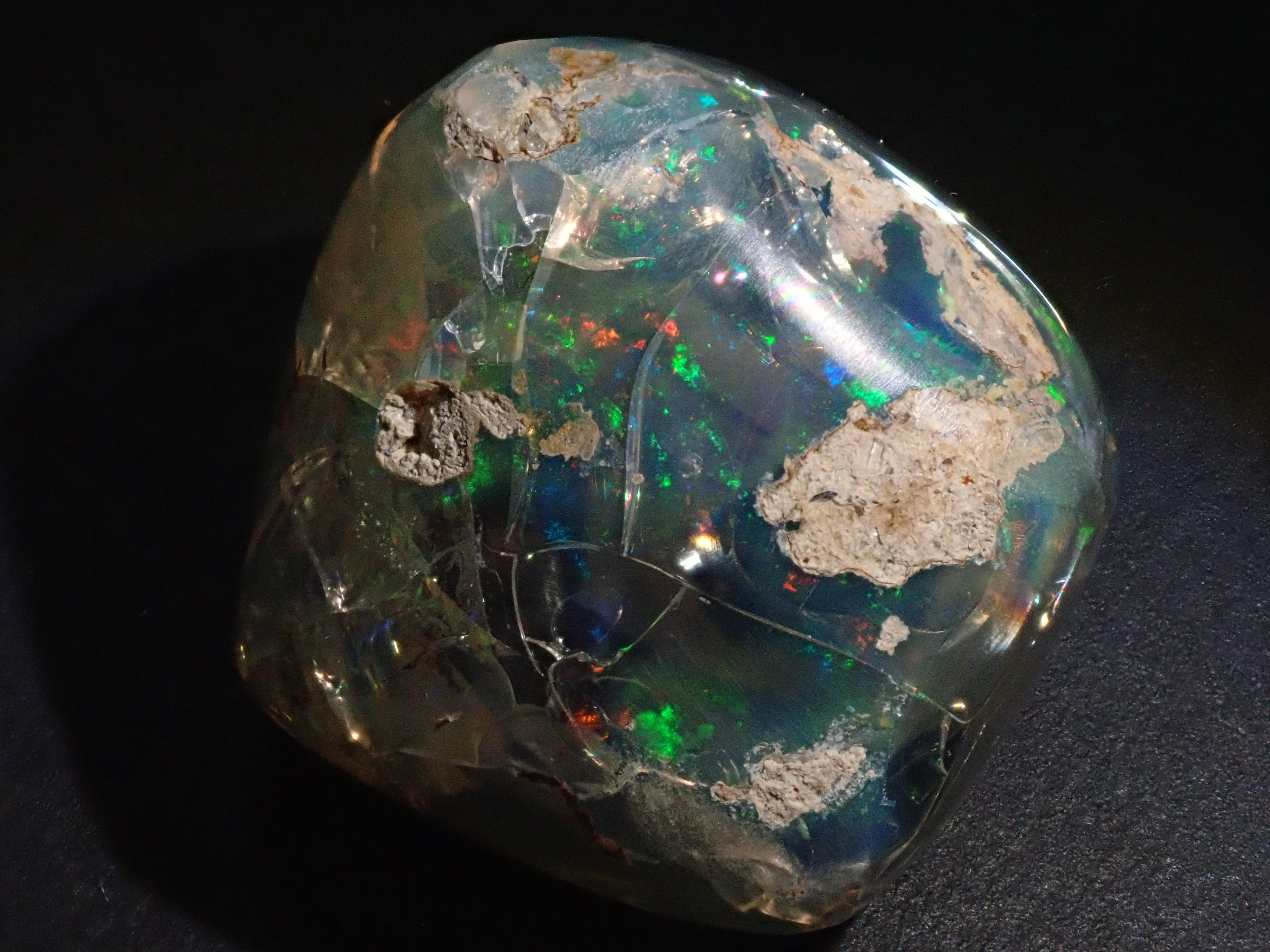 オパール 78.488ct 原石