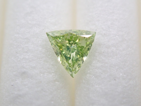 ミントグリーンダイヤモンド0.060ctルース（SIクラス相当）