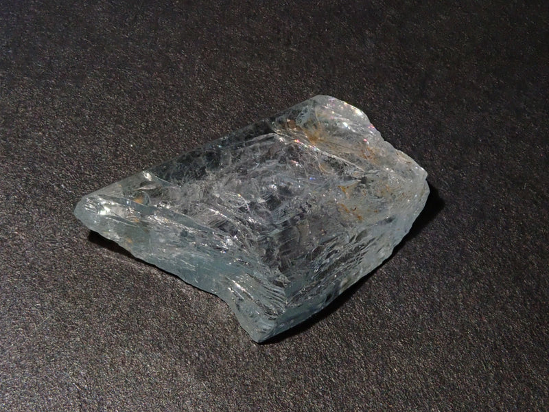 コロンビア産ユークレース 6.424ct原石