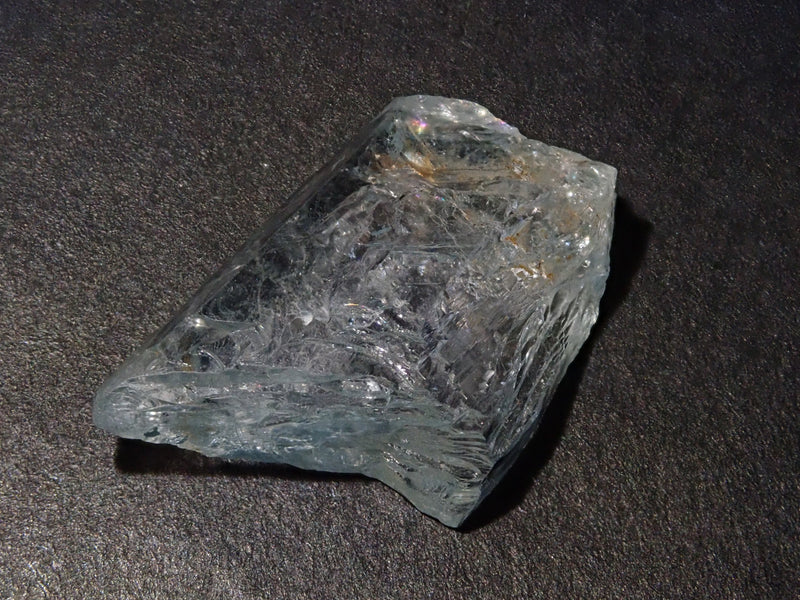 コロンビア産ユークレース 6.424ct原石