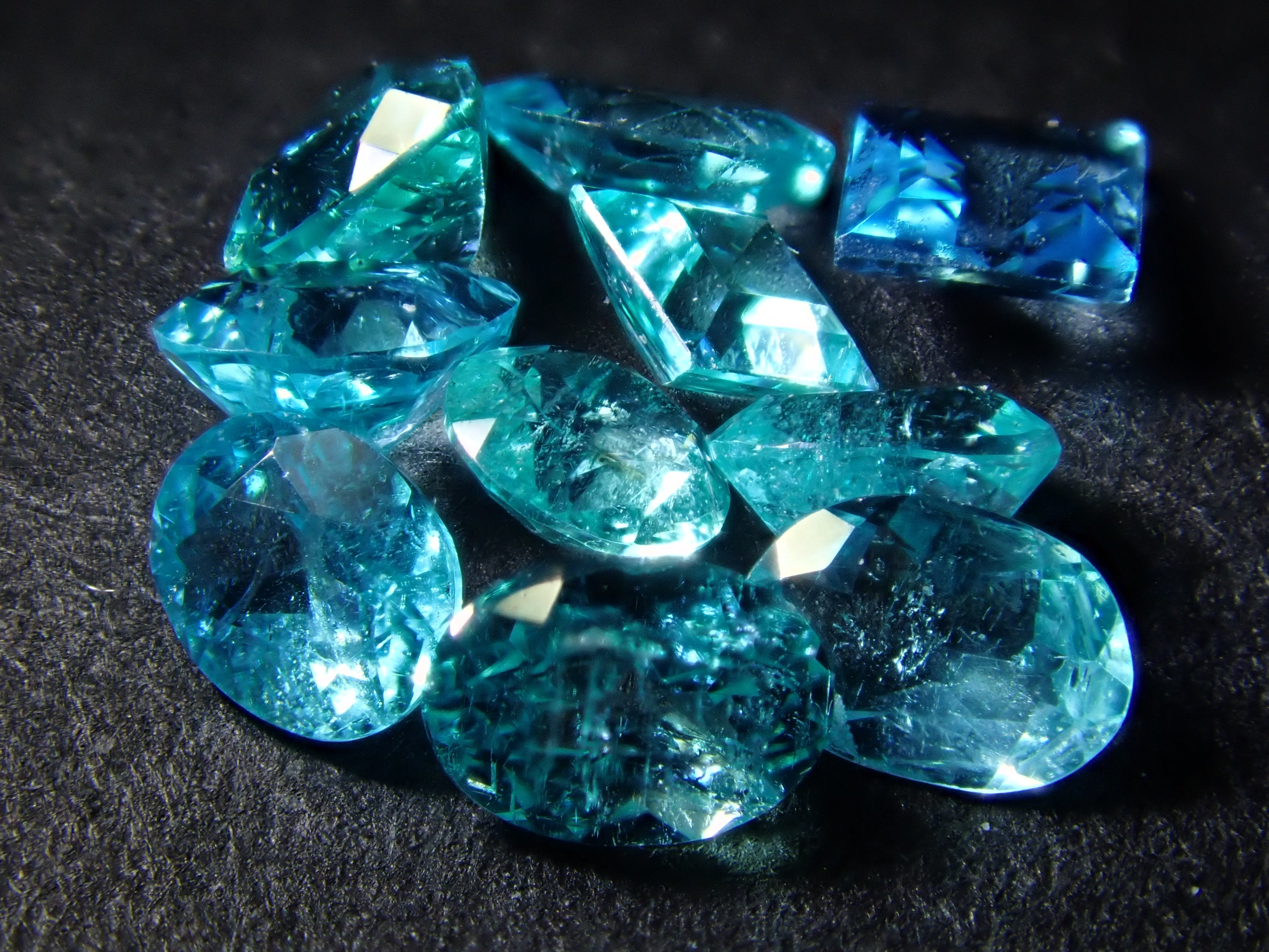 Gem Gacha💎1 Paraiba Tourmaline from Brazil (Batalha Mine)